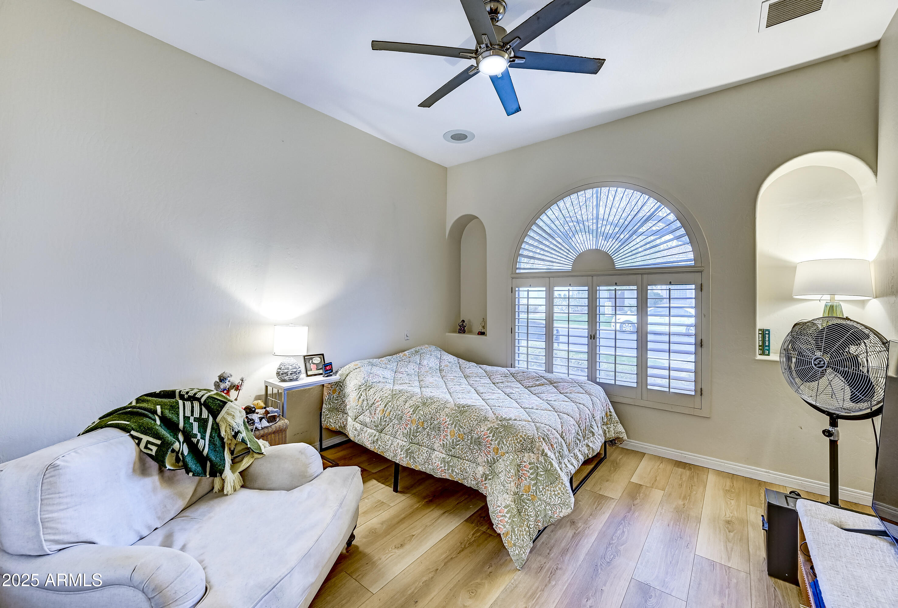 11919 E Del Timbre Drive