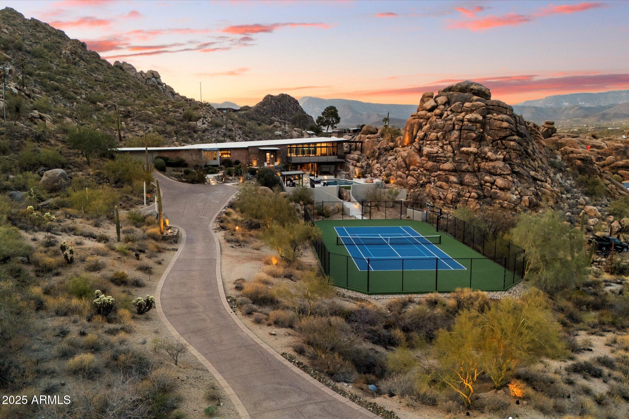 7078 E Stagecoach Pass Road