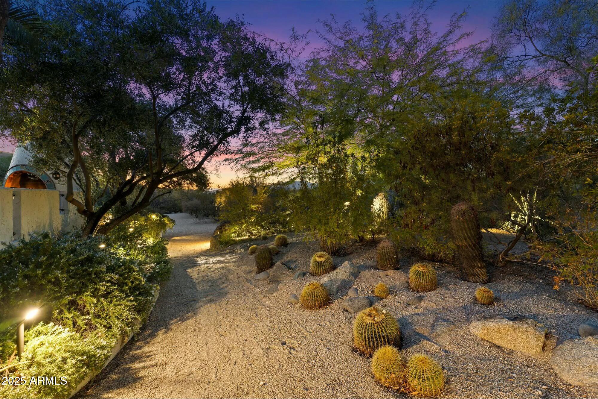 7451 E LONG RIFLE Road