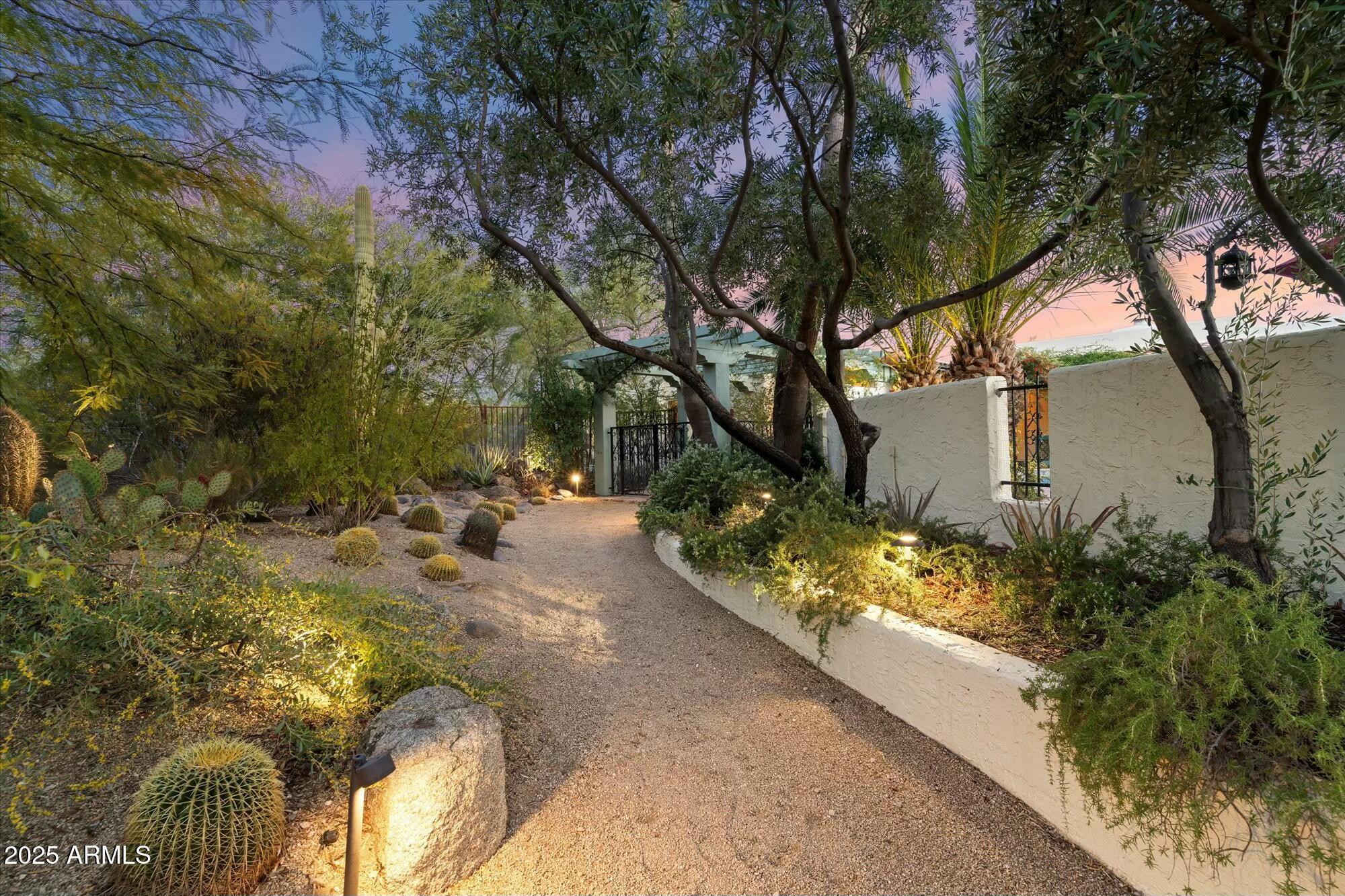 7451 E LONG RIFLE Road