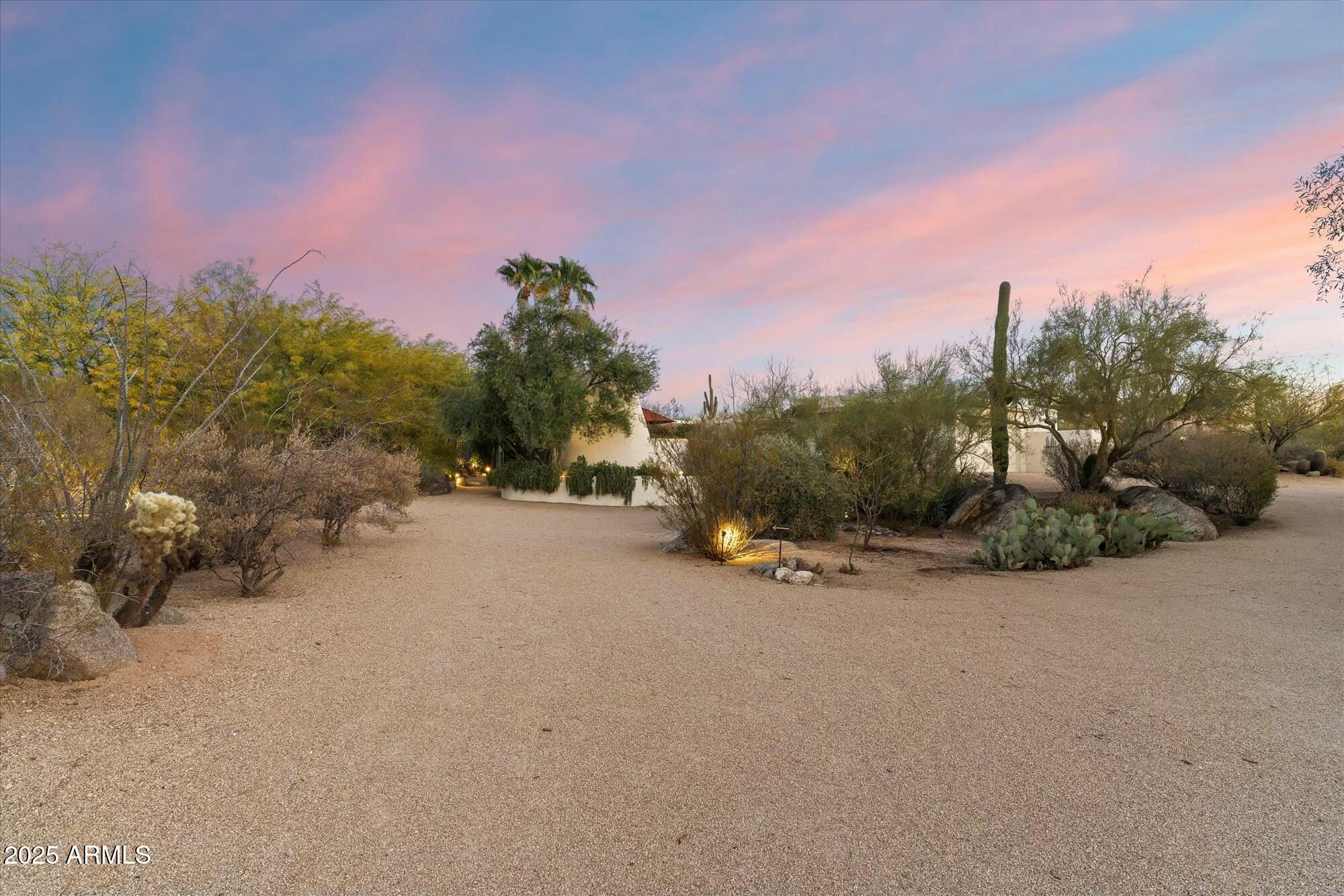 7451 E LONG RIFLE Road