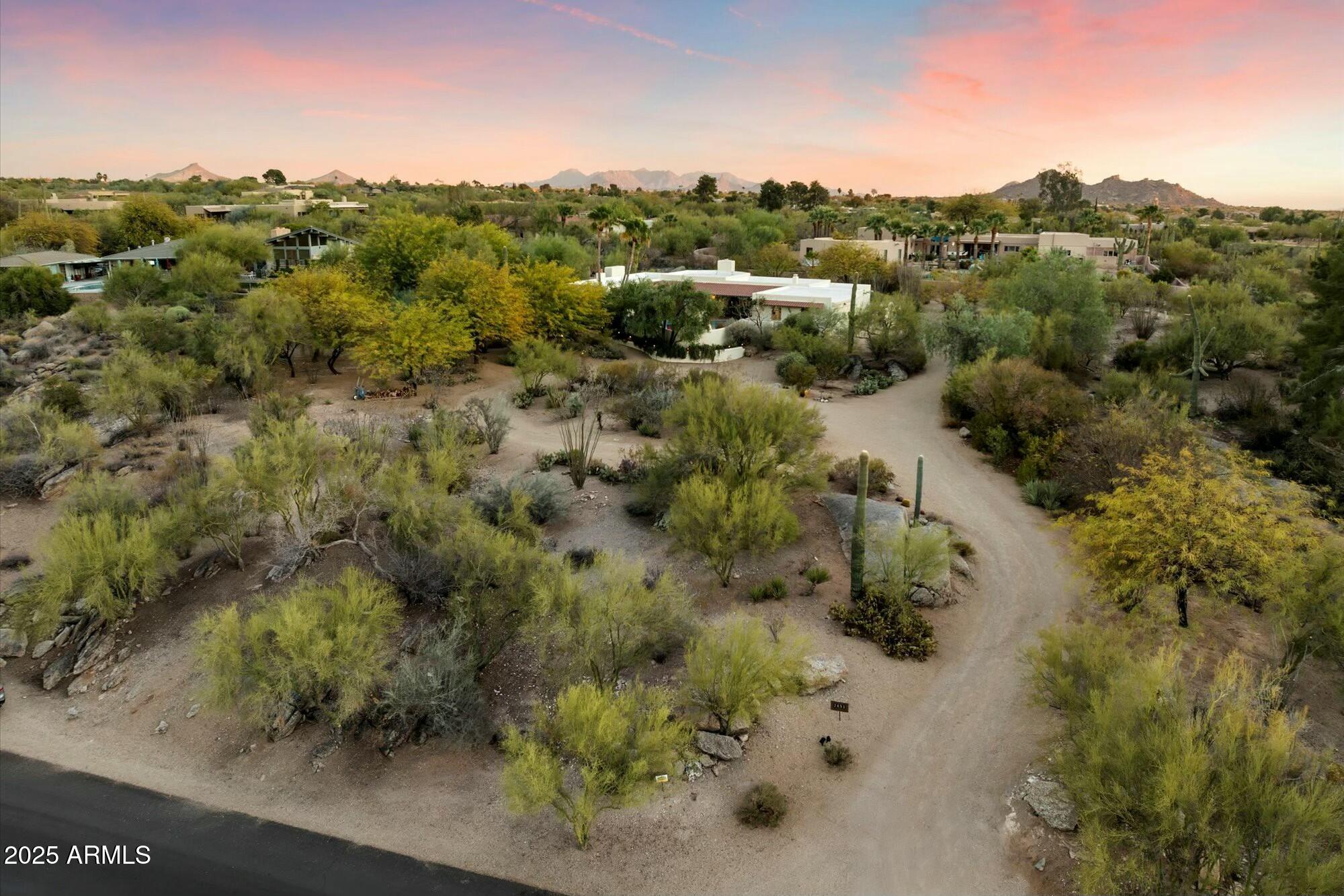 7451 E LONG RIFLE Road