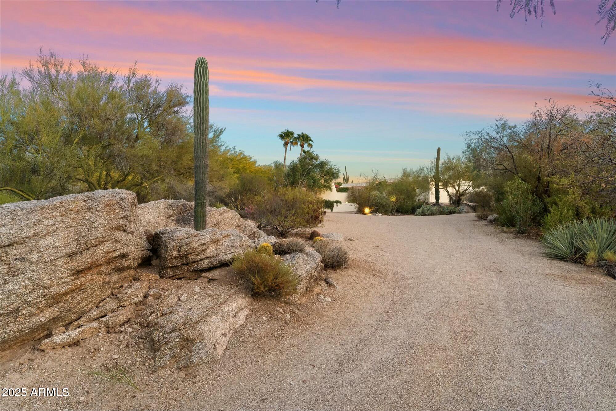 7451 E LONG RIFLE Road