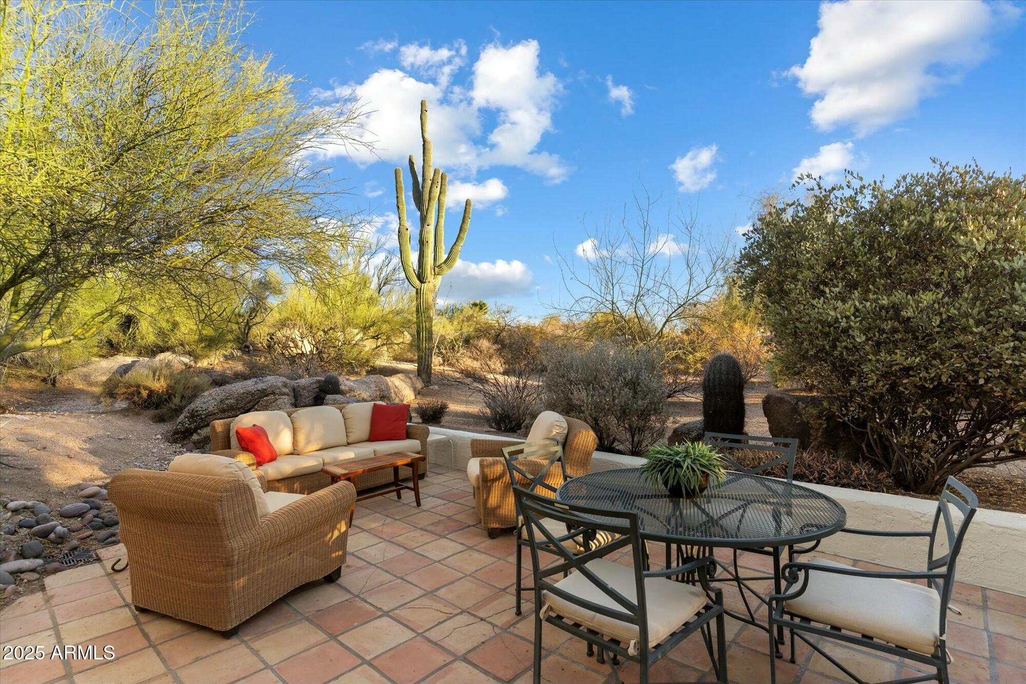 7451 E LONG RIFLE Road