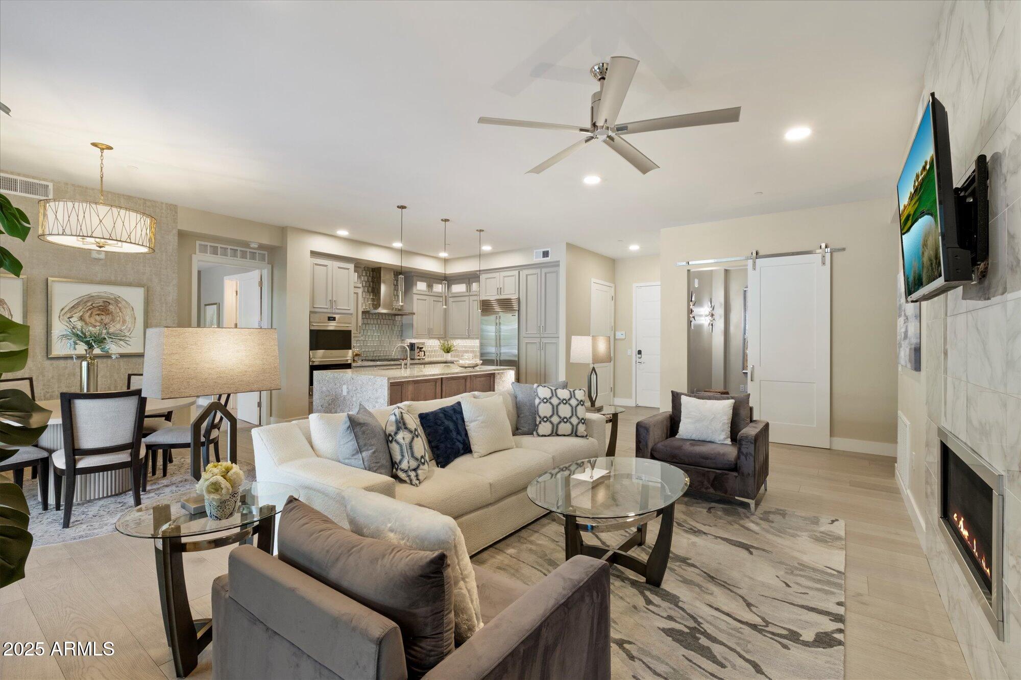 5250 E DEER VALLEY Drive, 206