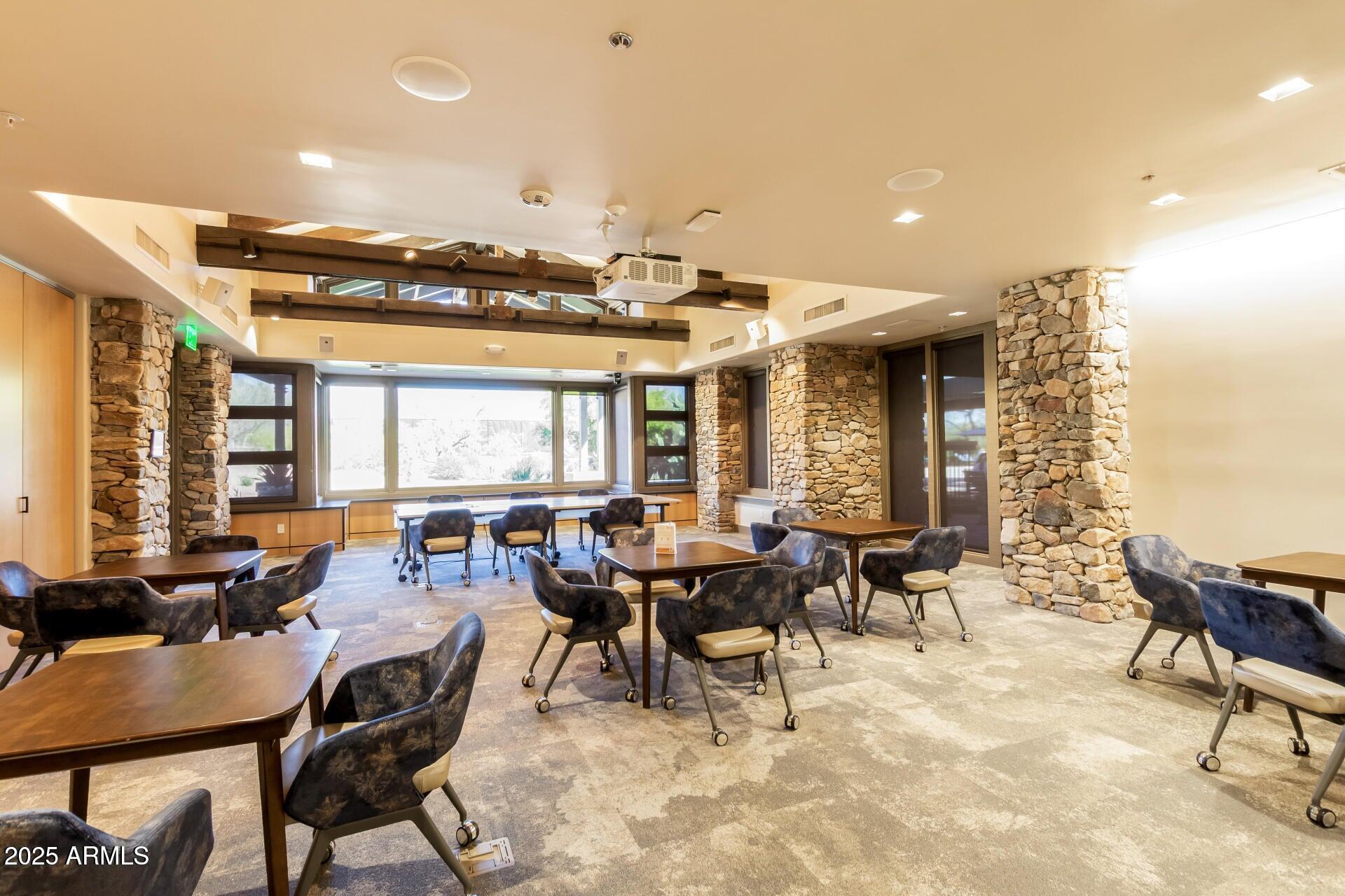 8905 E MOUNTAIN SPRING Road