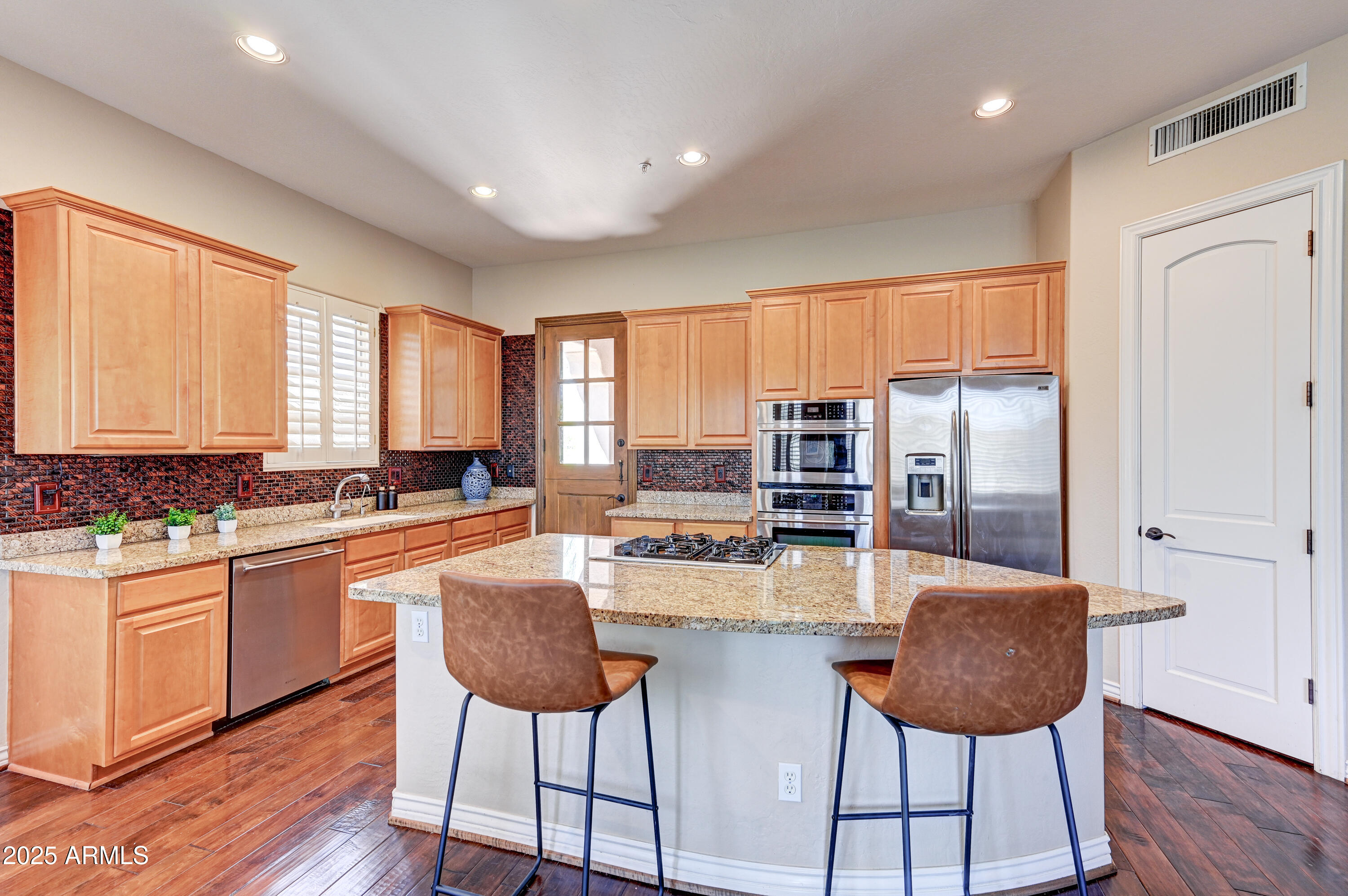 8905 E MOUNTAIN SPRING Road