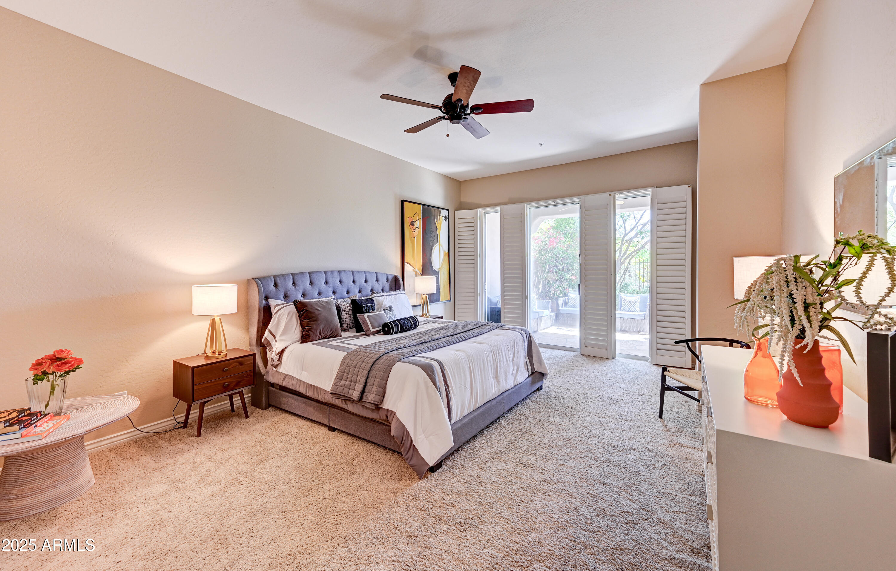 8905 E MOUNTAIN SPRING Road