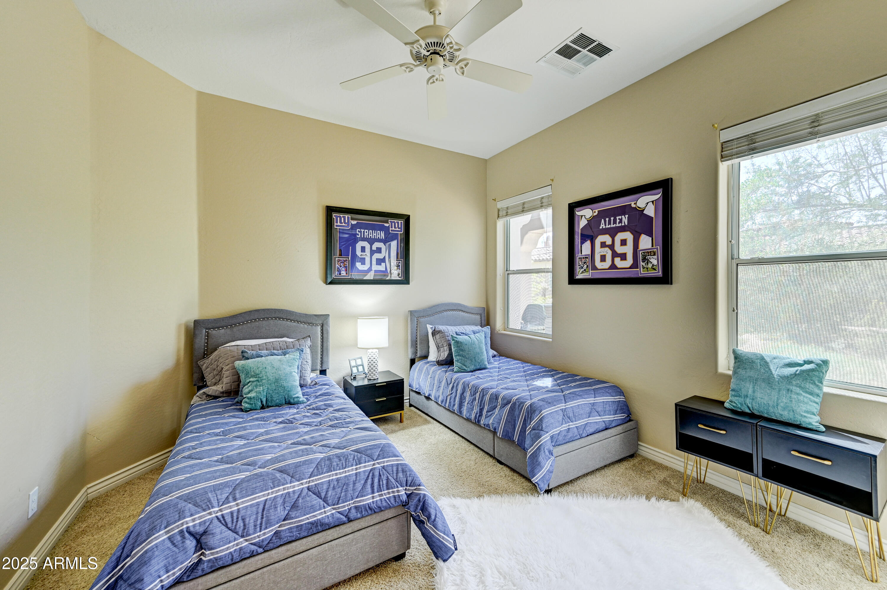 8905 E MOUNTAIN SPRING Road