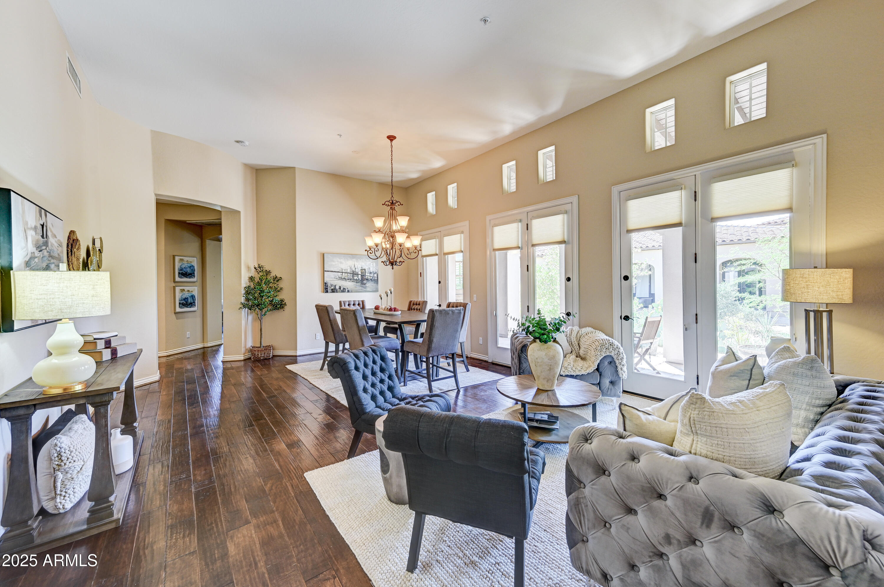 8905 E MOUNTAIN SPRING Road