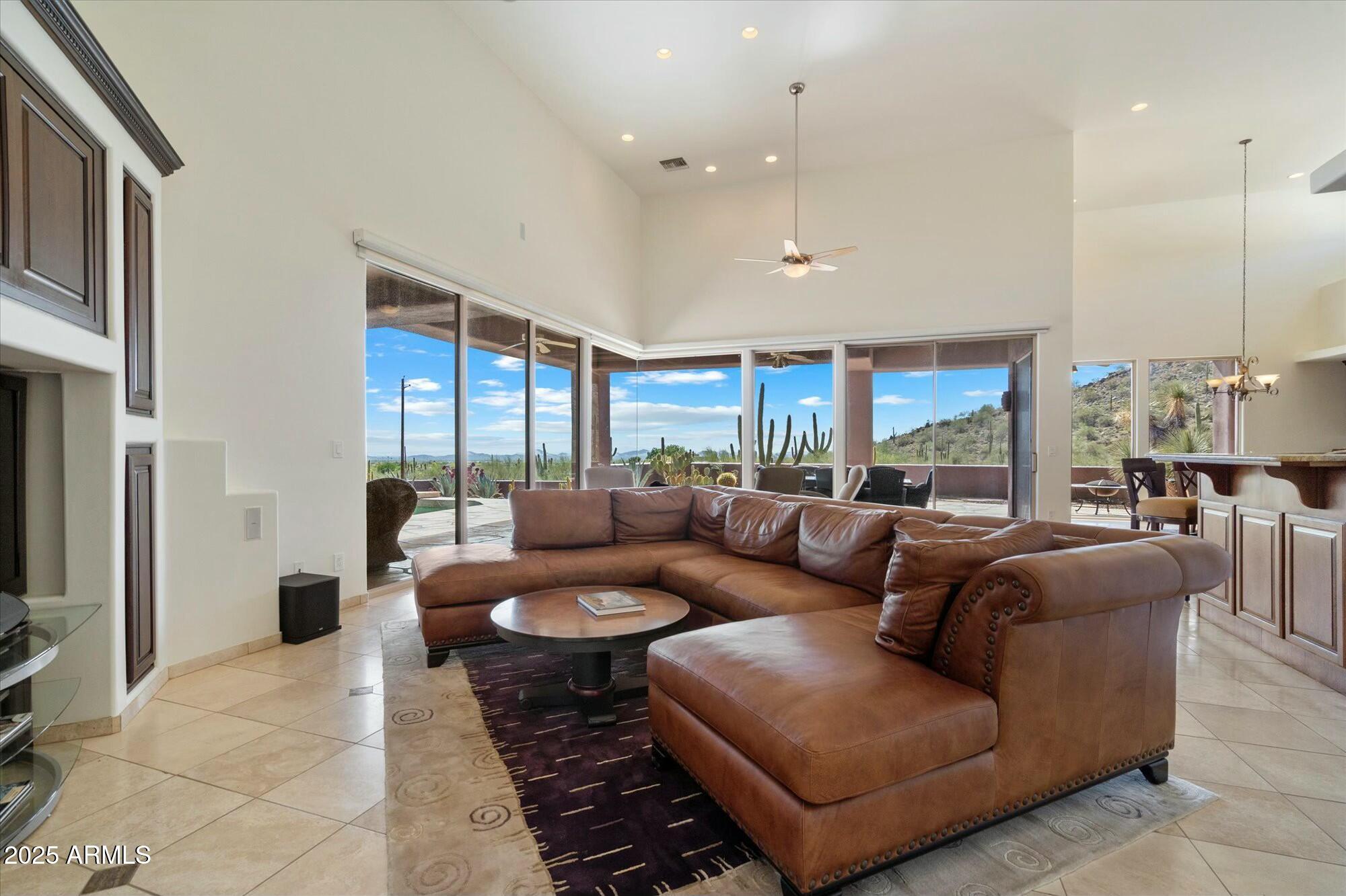 6407 E OLD PAINT Trail