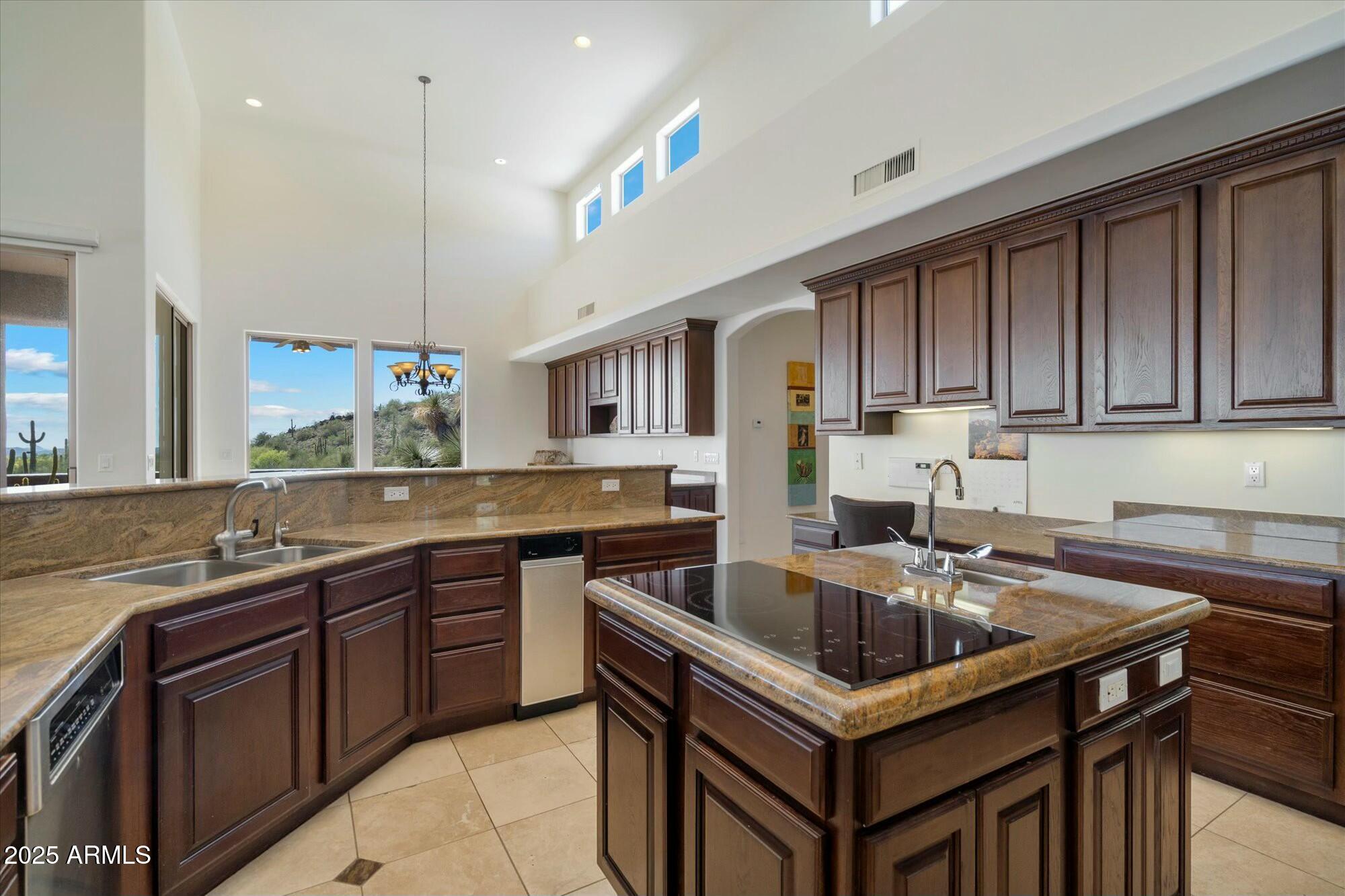 6407 E OLD PAINT Trail