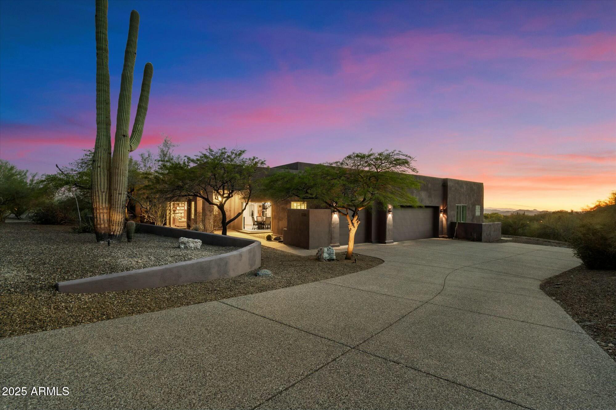 6407 E OLD PAINT Trail