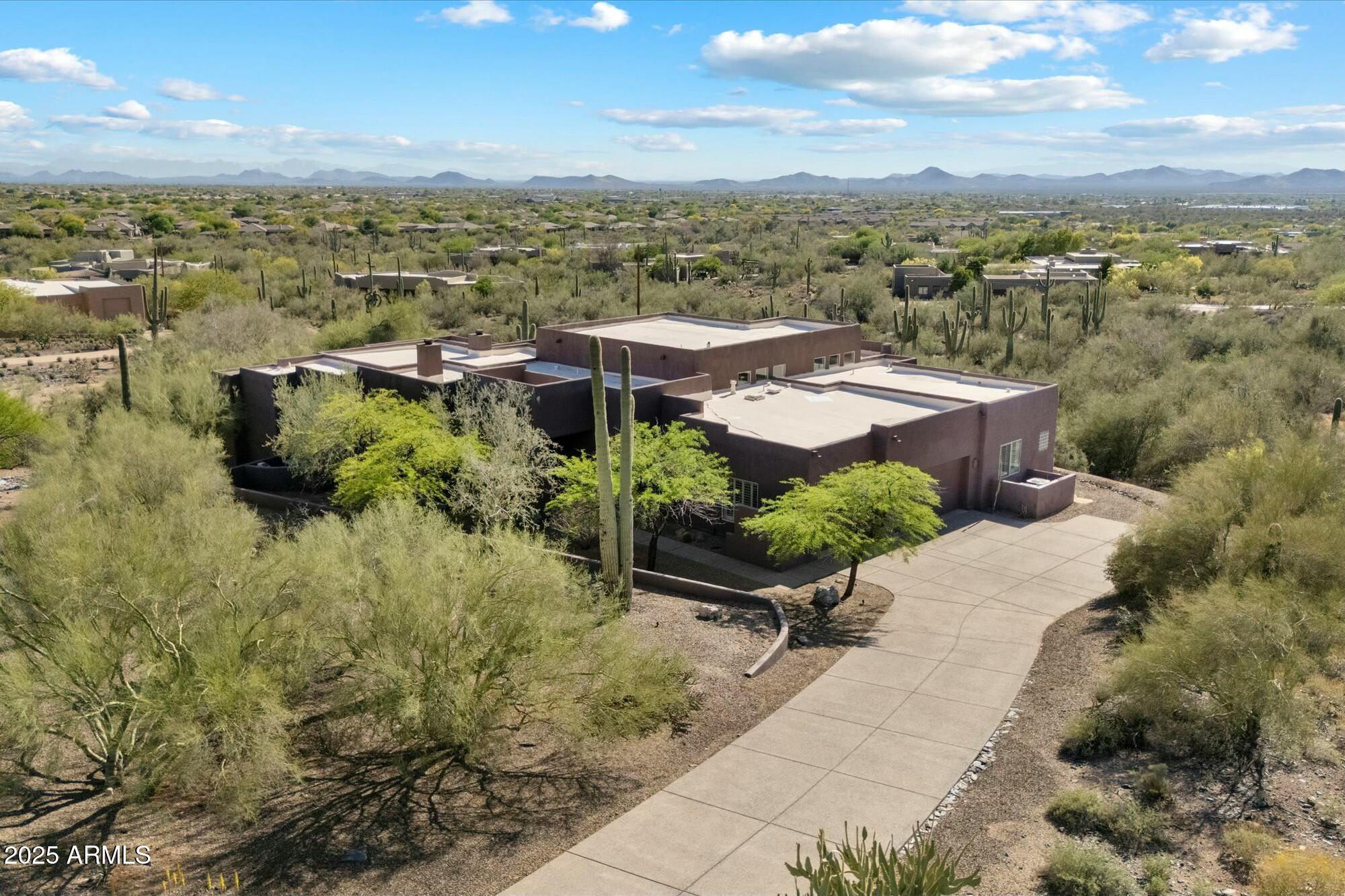 6407 E OLD PAINT Trail