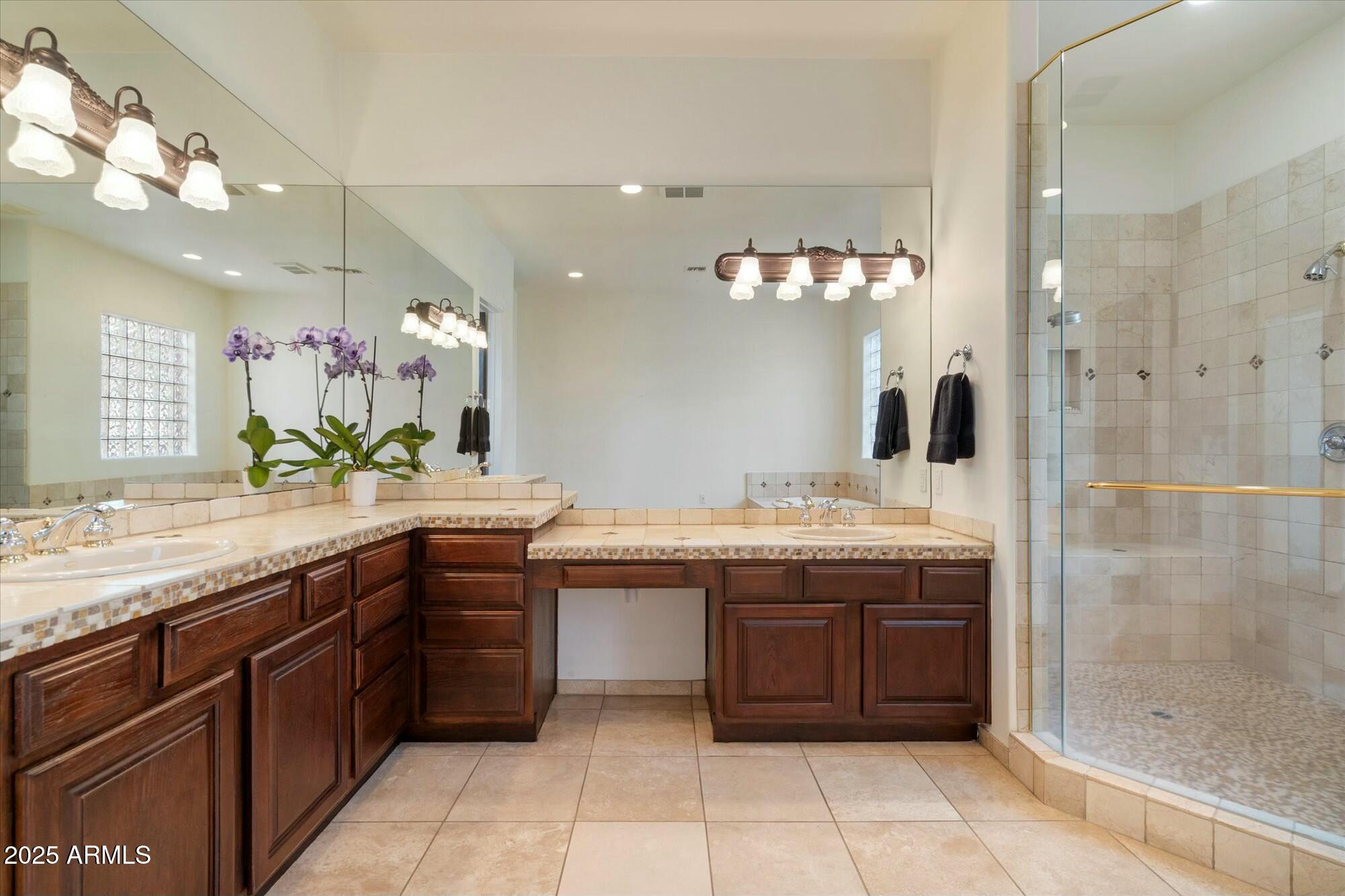 6407 E OLD PAINT Trail