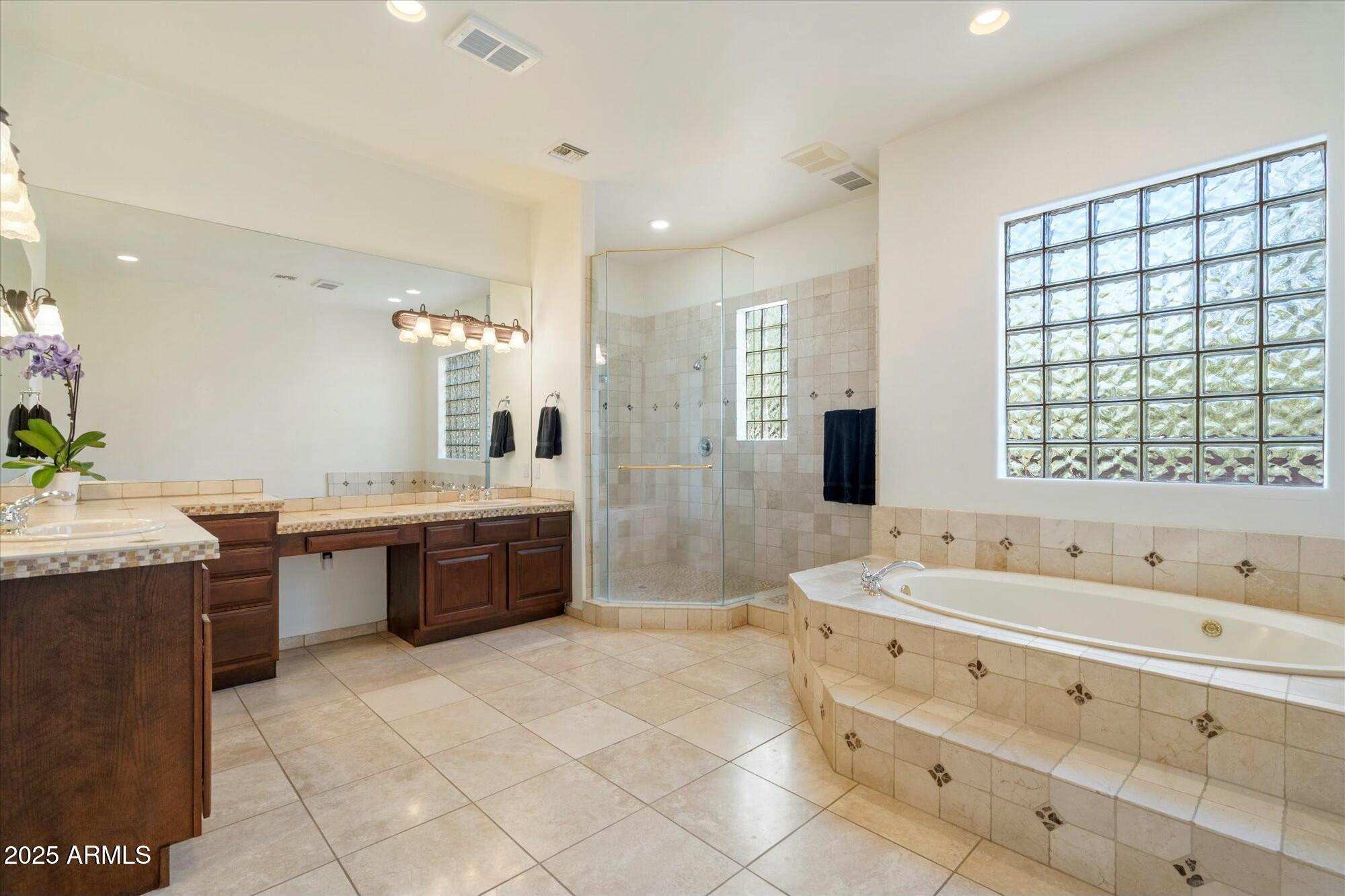 6407 E OLD PAINT Trail