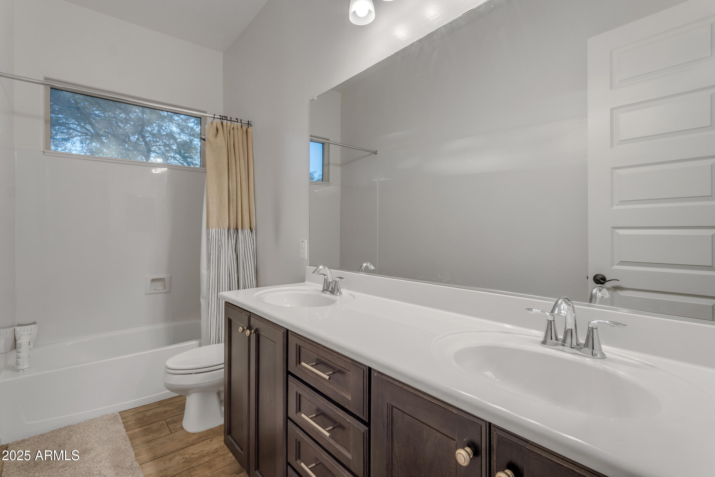 2826 E BELLFLOWER Drive