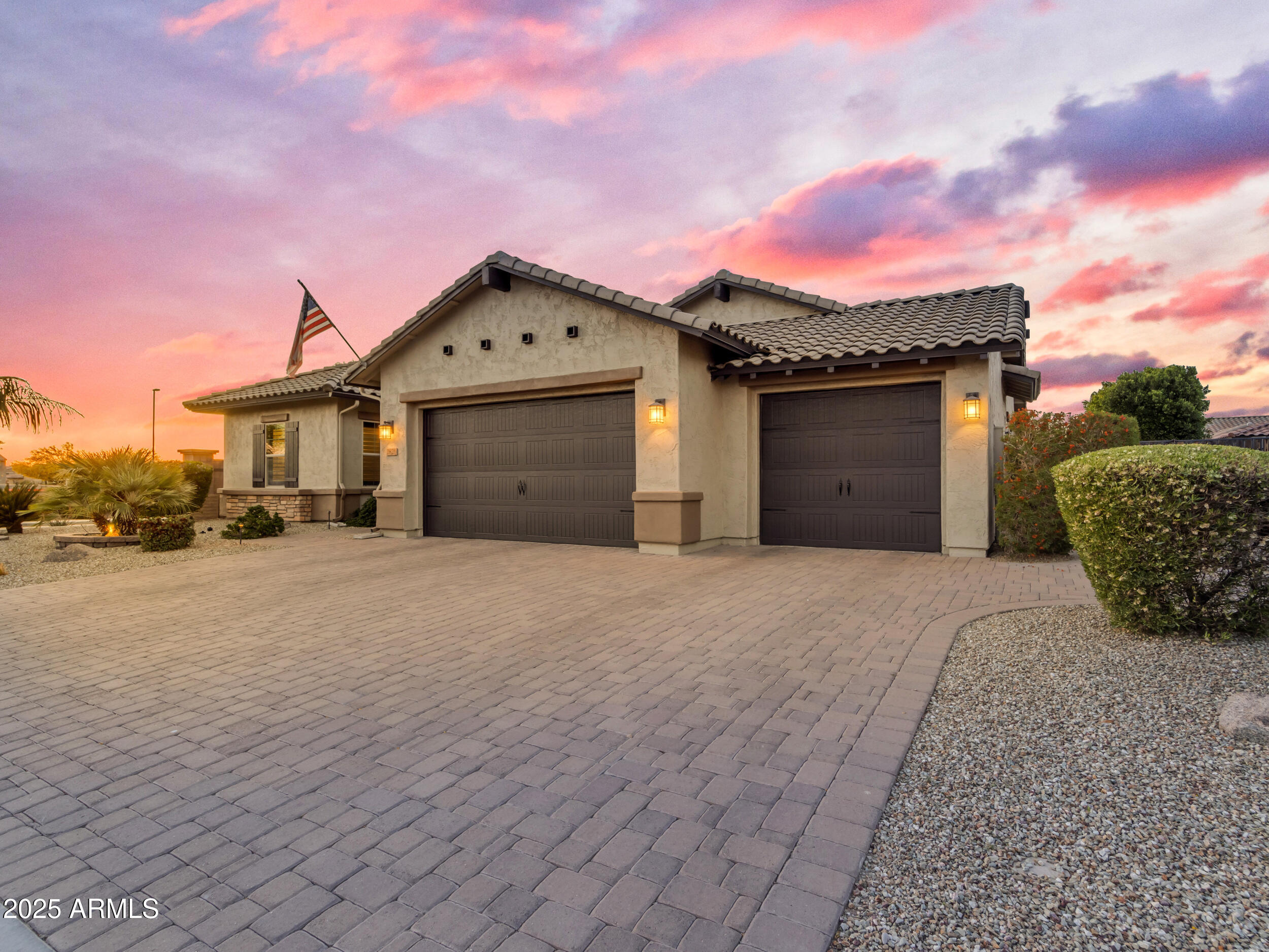 2826 E BELLFLOWER Drive