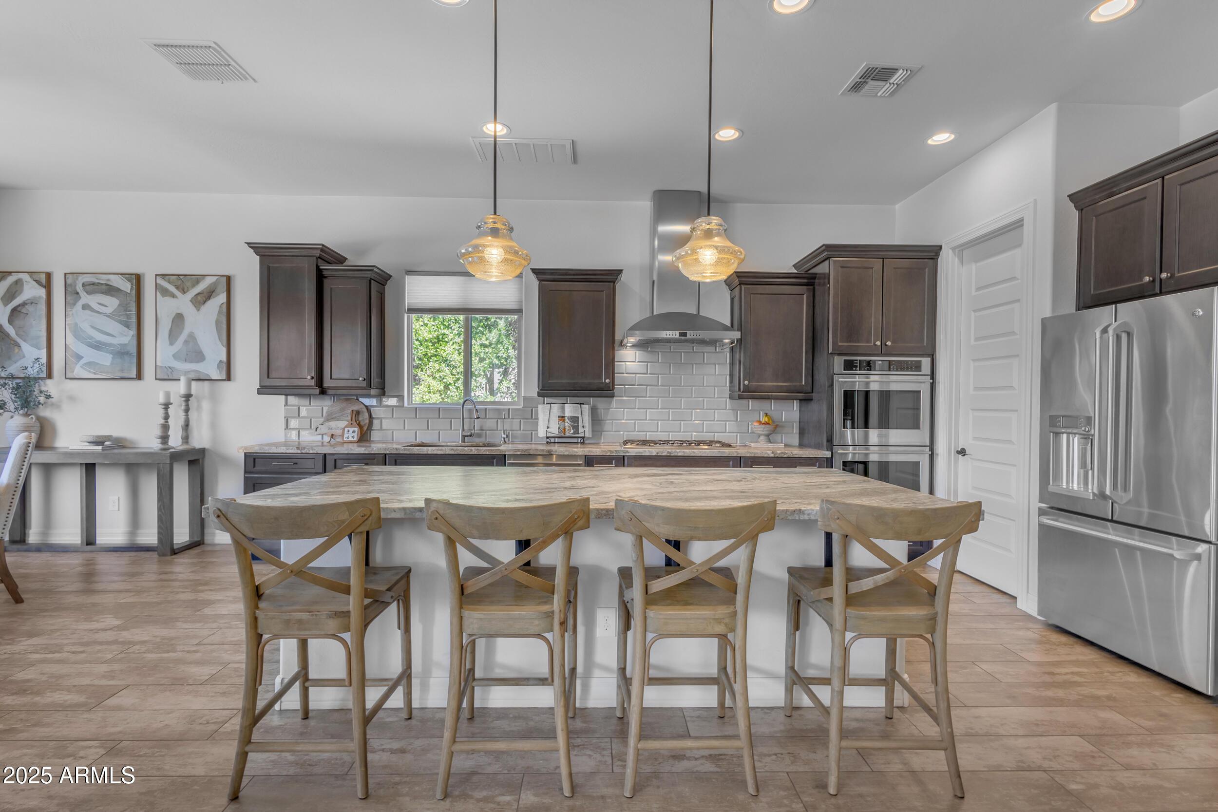 2826 E BELLFLOWER Drive