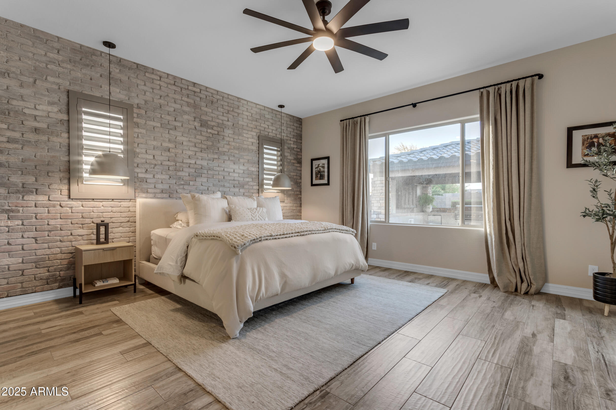 2826 E BELLFLOWER Drive