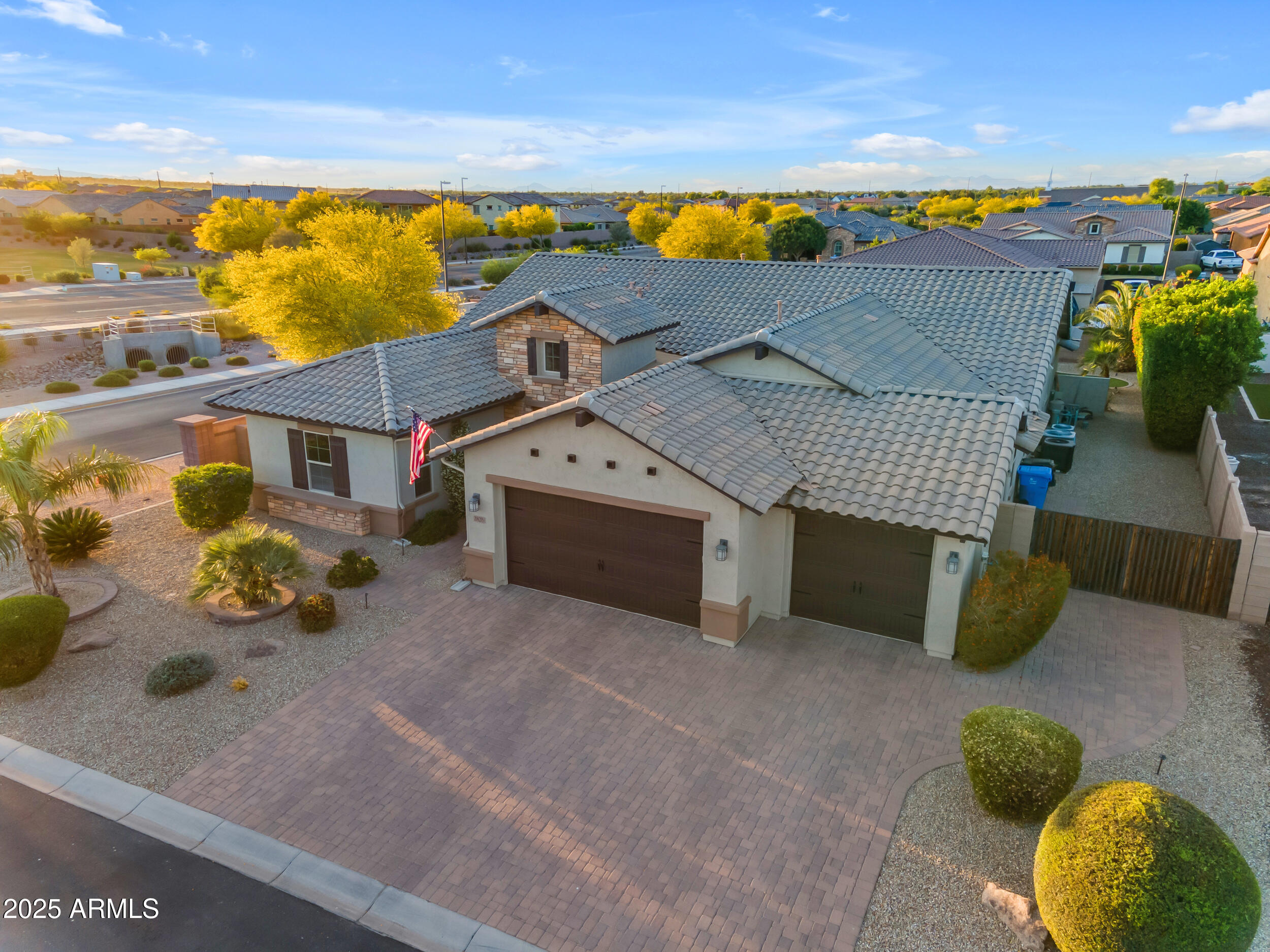 2826 E BELLFLOWER Drive