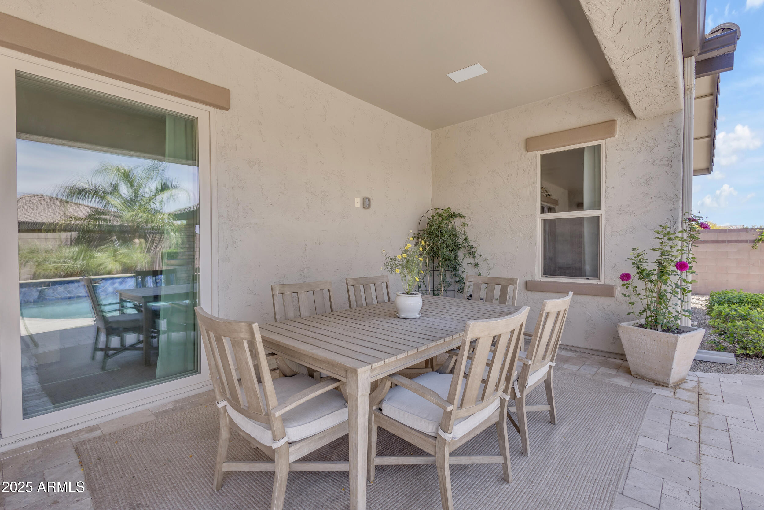 2826 E BELLFLOWER Drive