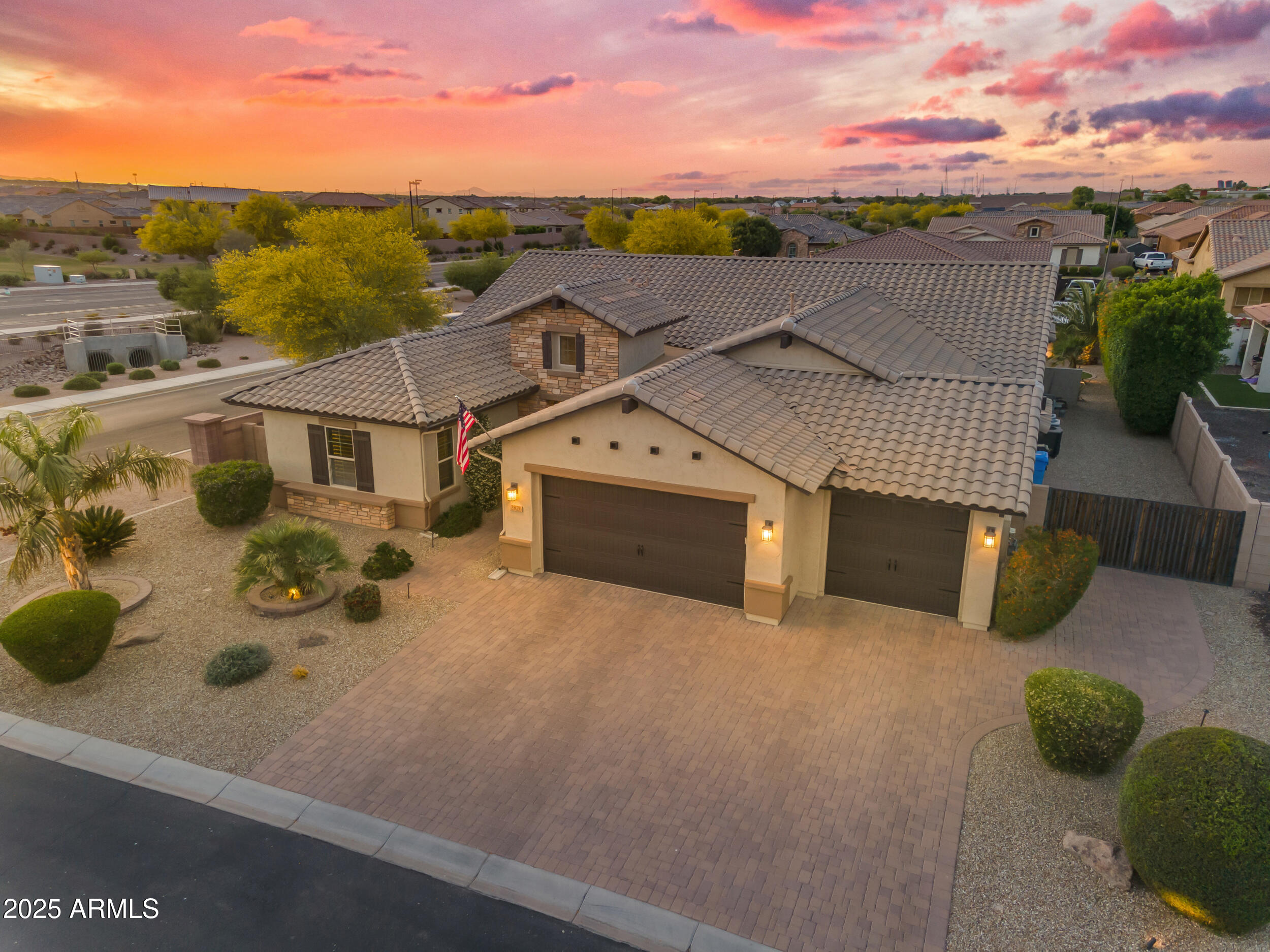 2826 E BELLFLOWER Drive