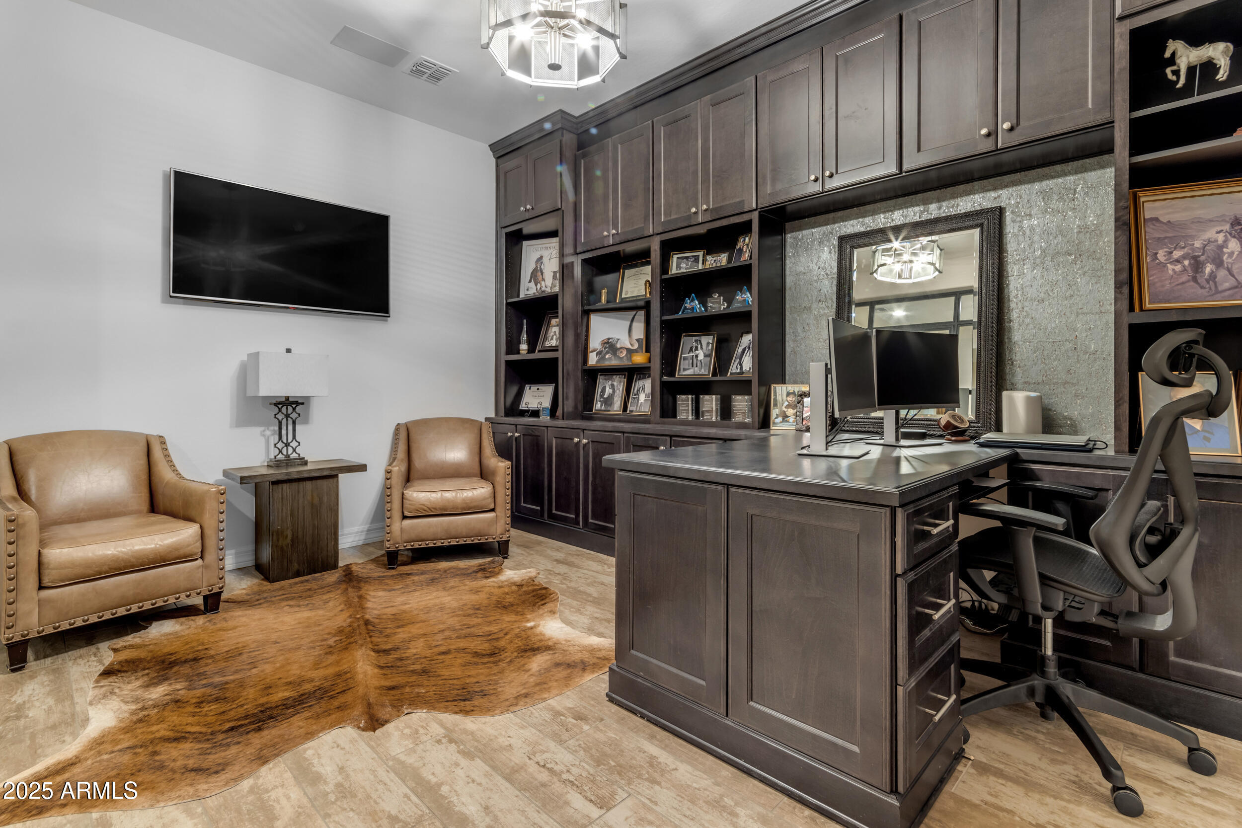 2826 E BELLFLOWER Drive