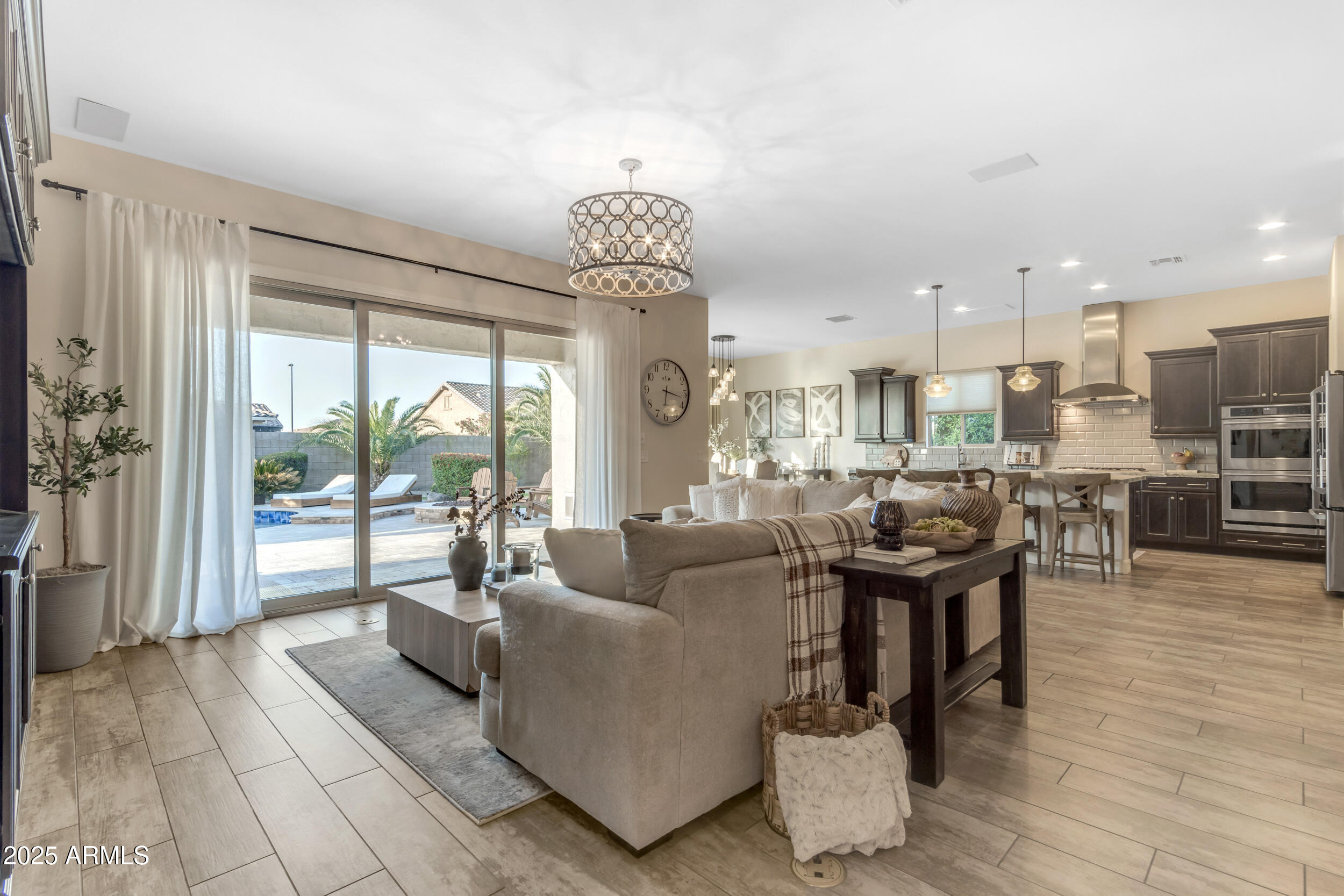 2826 E BELLFLOWER Drive