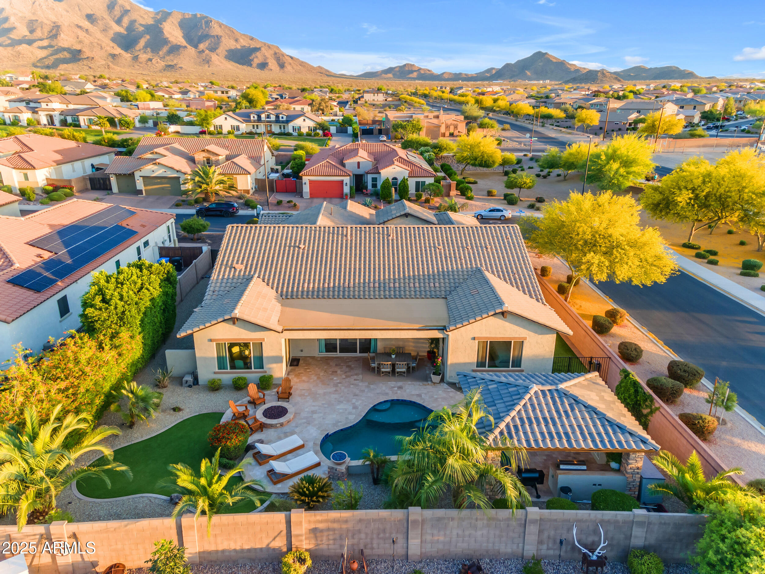 2826 E BELLFLOWER Drive