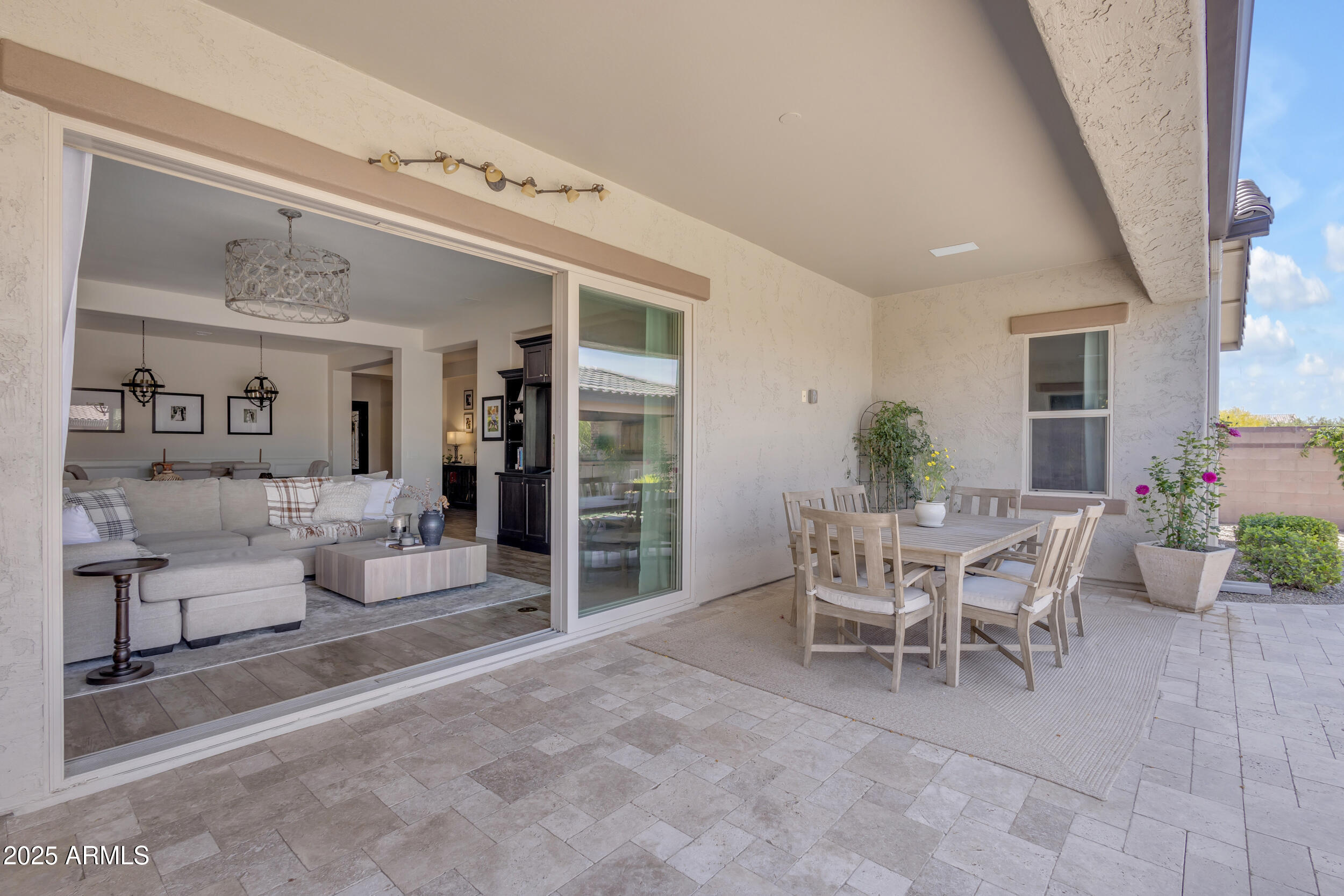 2826 E BELLFLOWER Drive