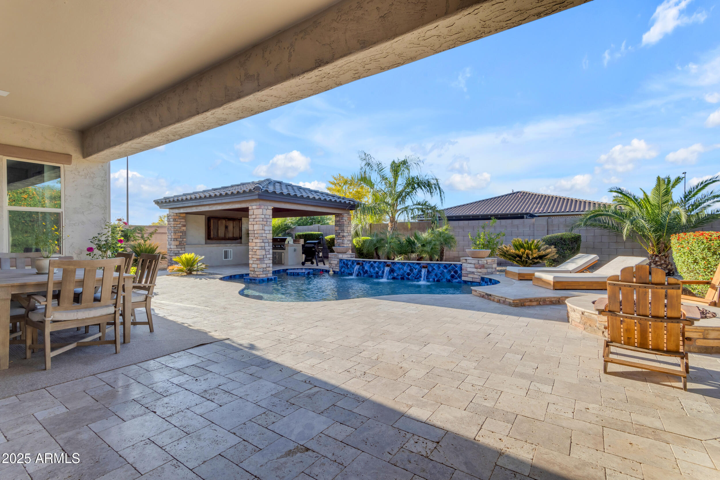 2826 E BELLFLOWER Drive