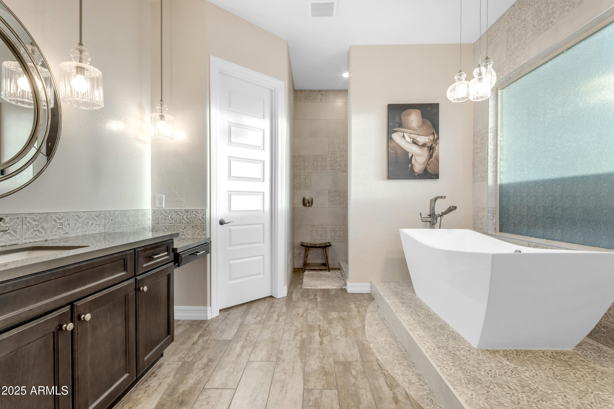 2826 E BELLFLOWER Drive