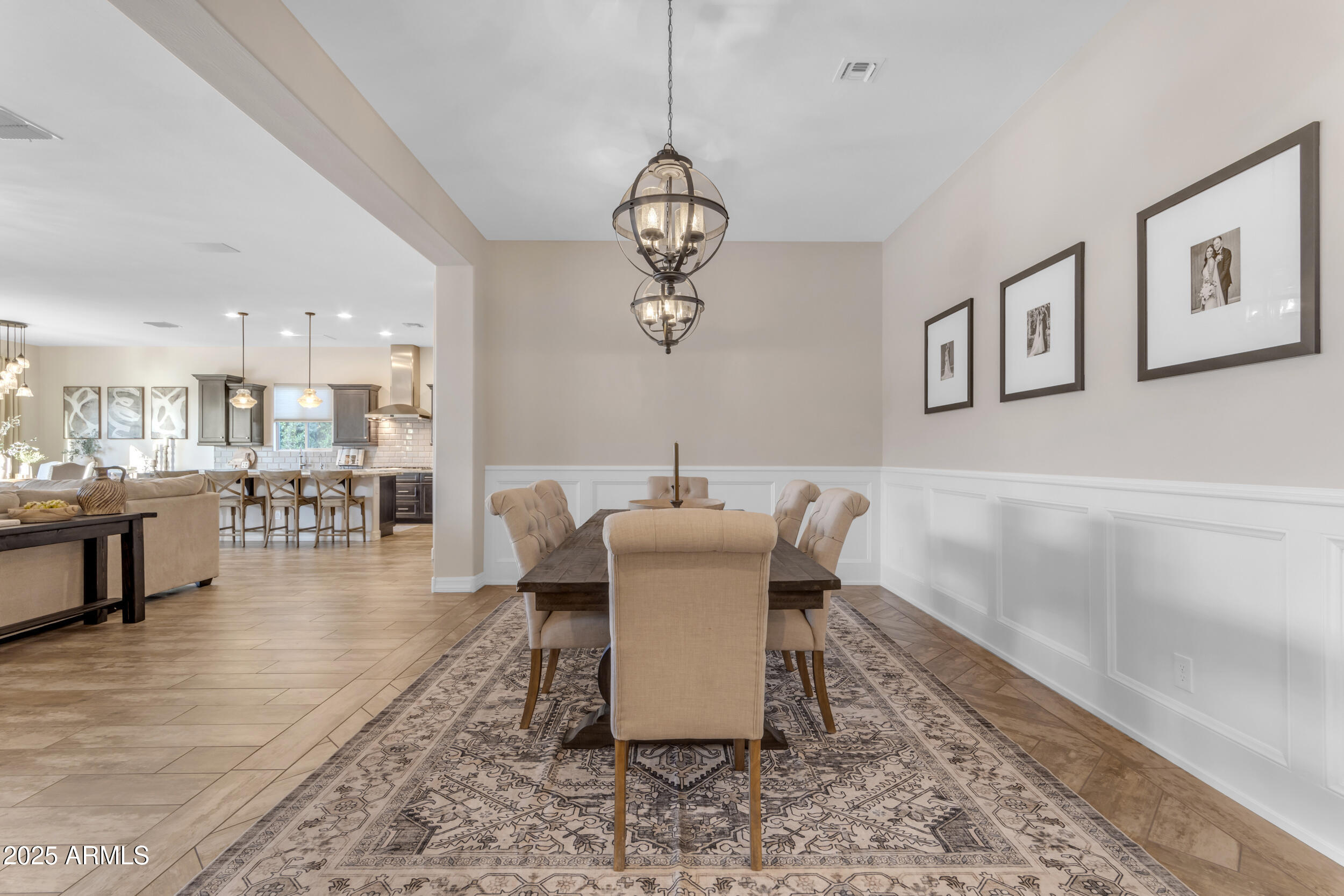 2826 E BELLFLOWER Drive