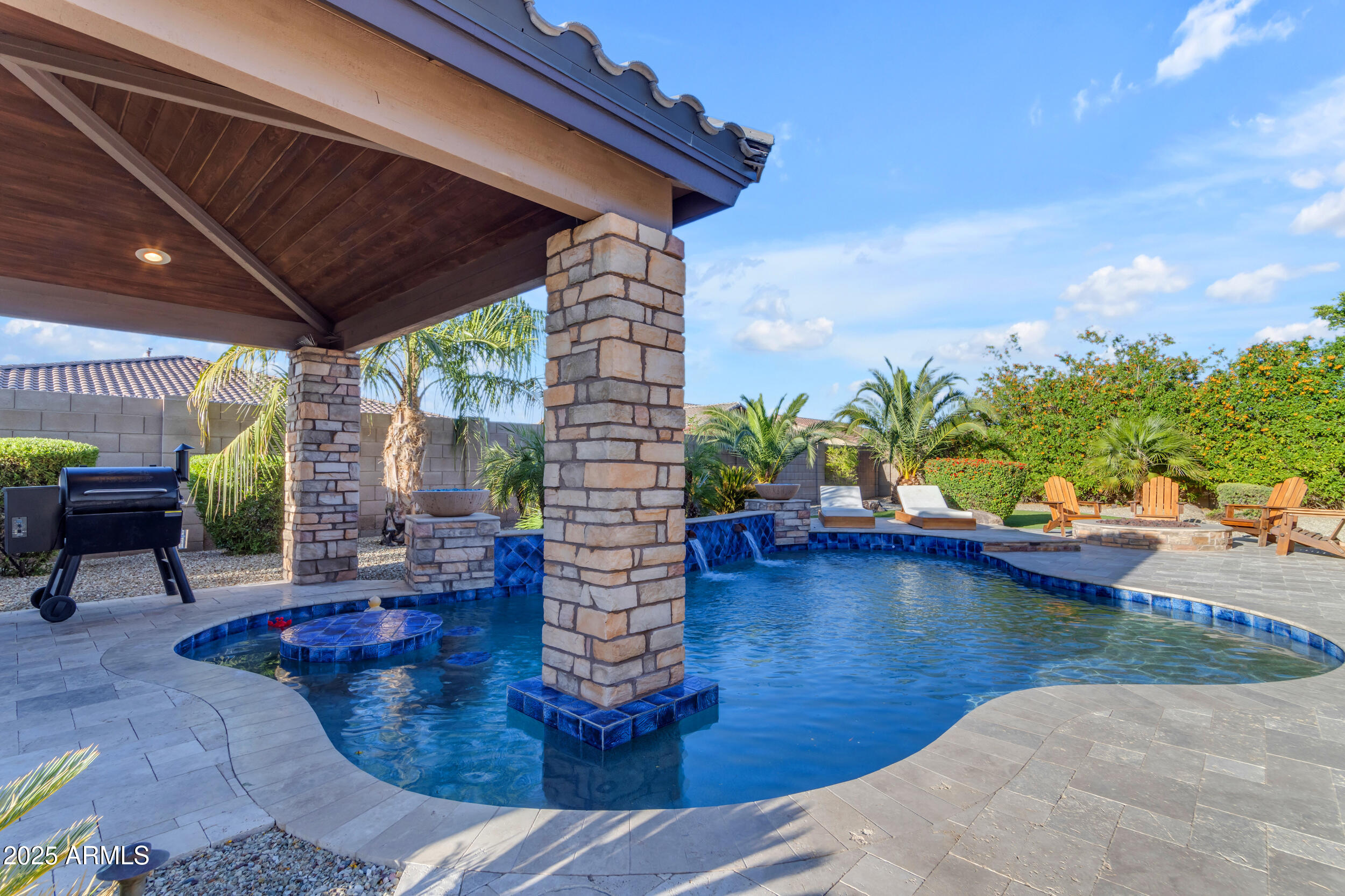 2826 E BELLFLOWER Drive