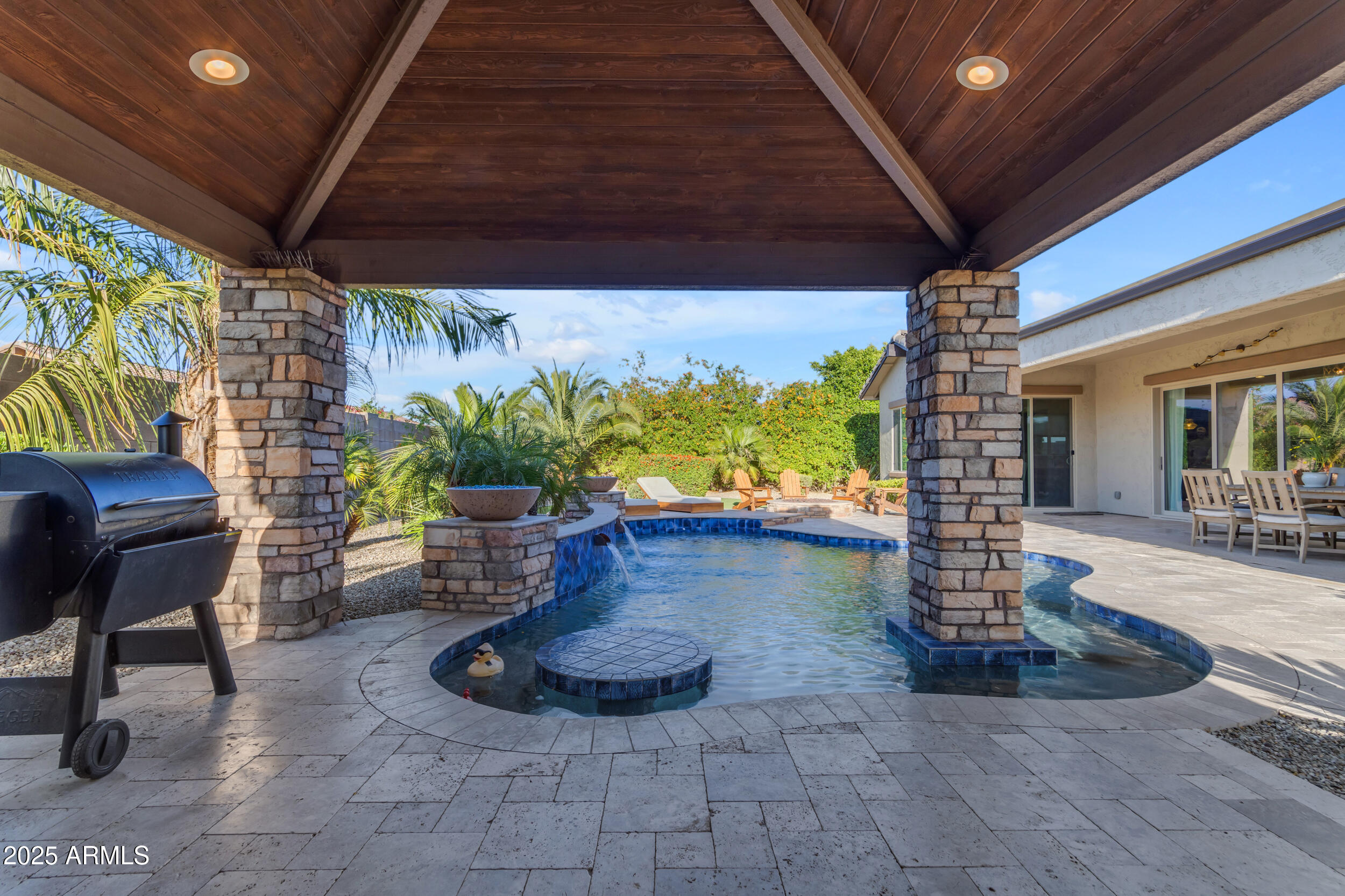 2826 E BELLFLOWER Drive