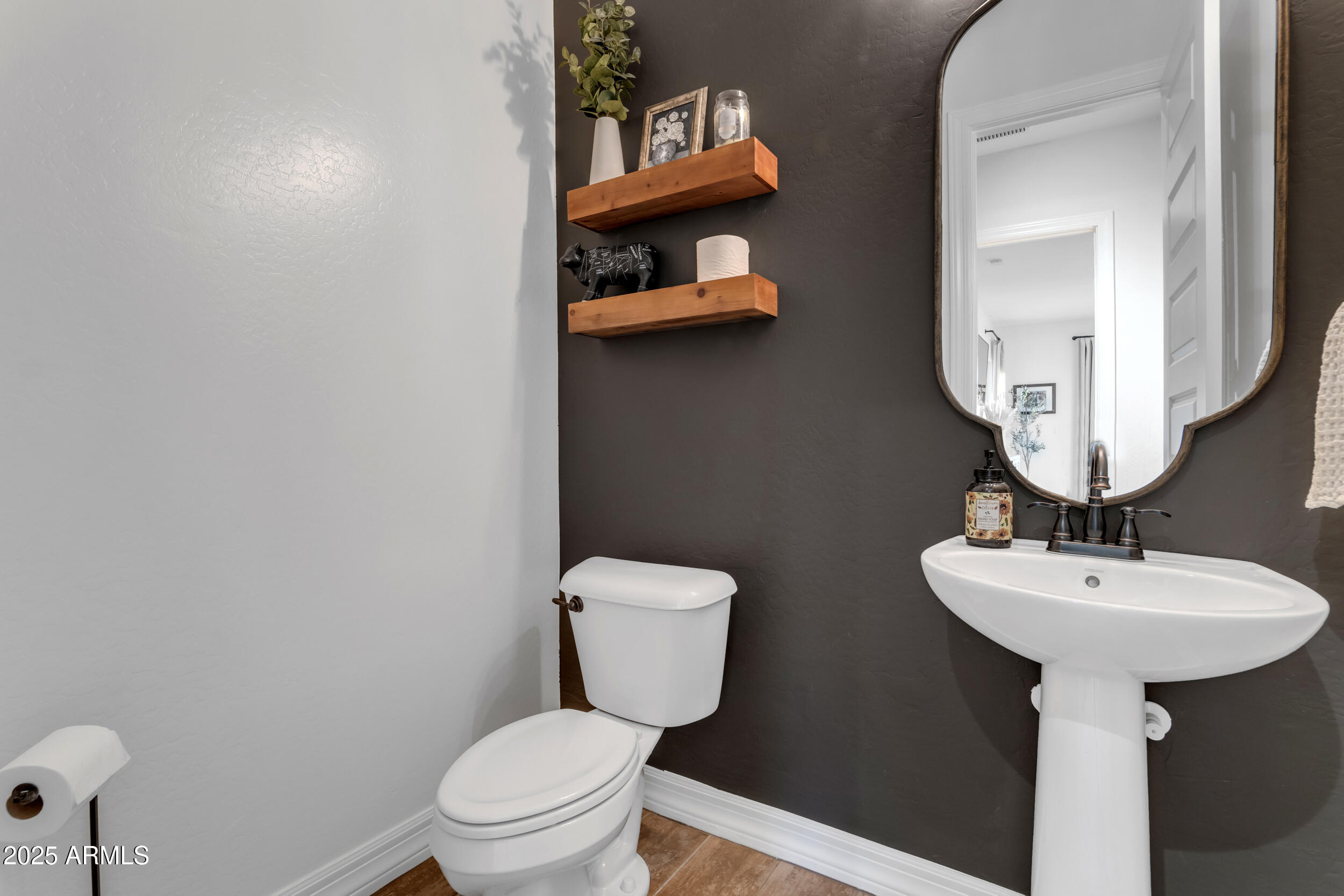 2826 E BELLFLOWER Drive