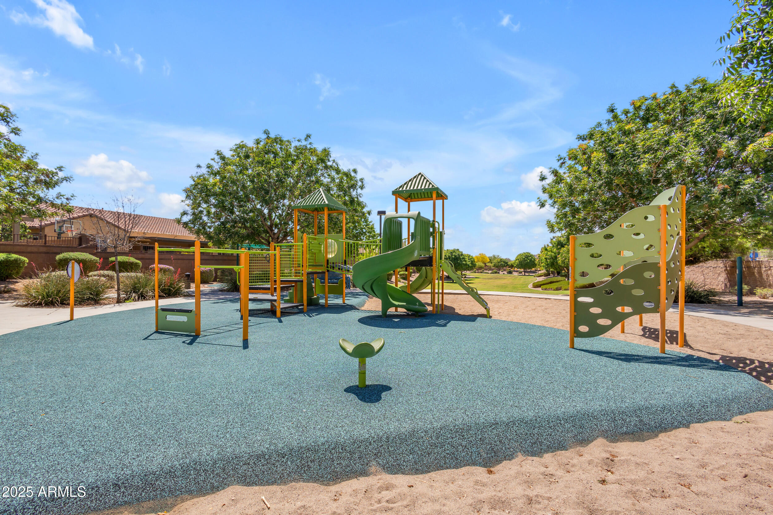 2826 E BELLFLOWER Drive