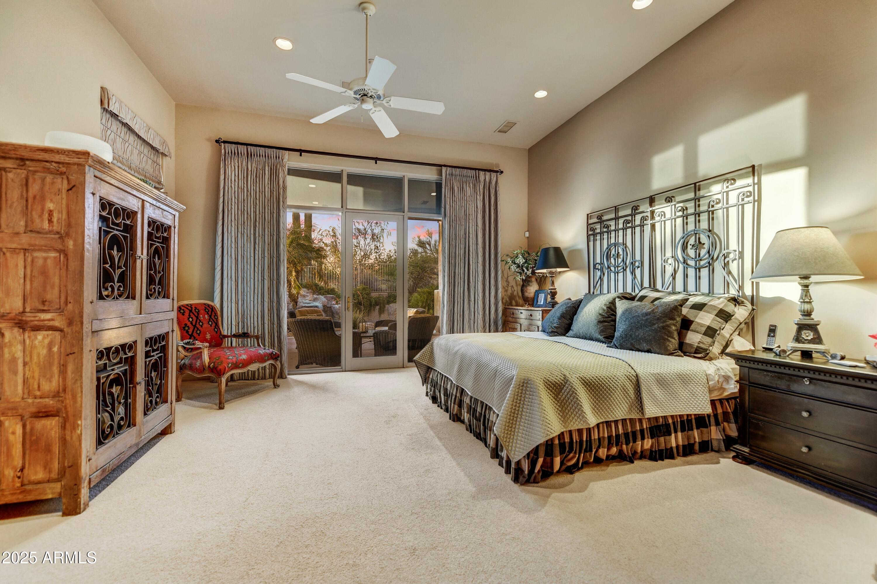 9534 E MONUMENT Drive