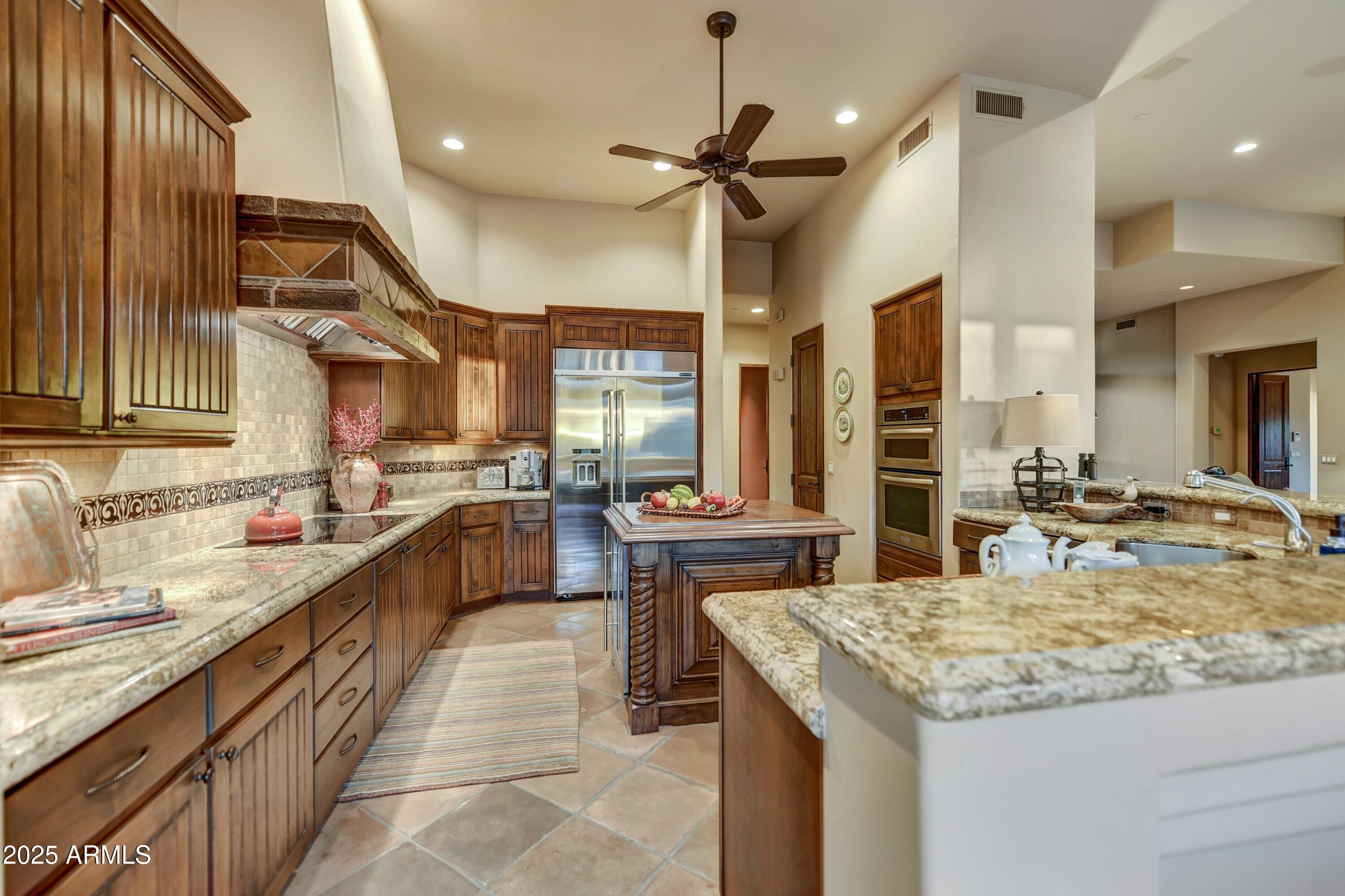 9534 E MONUMENT Drive