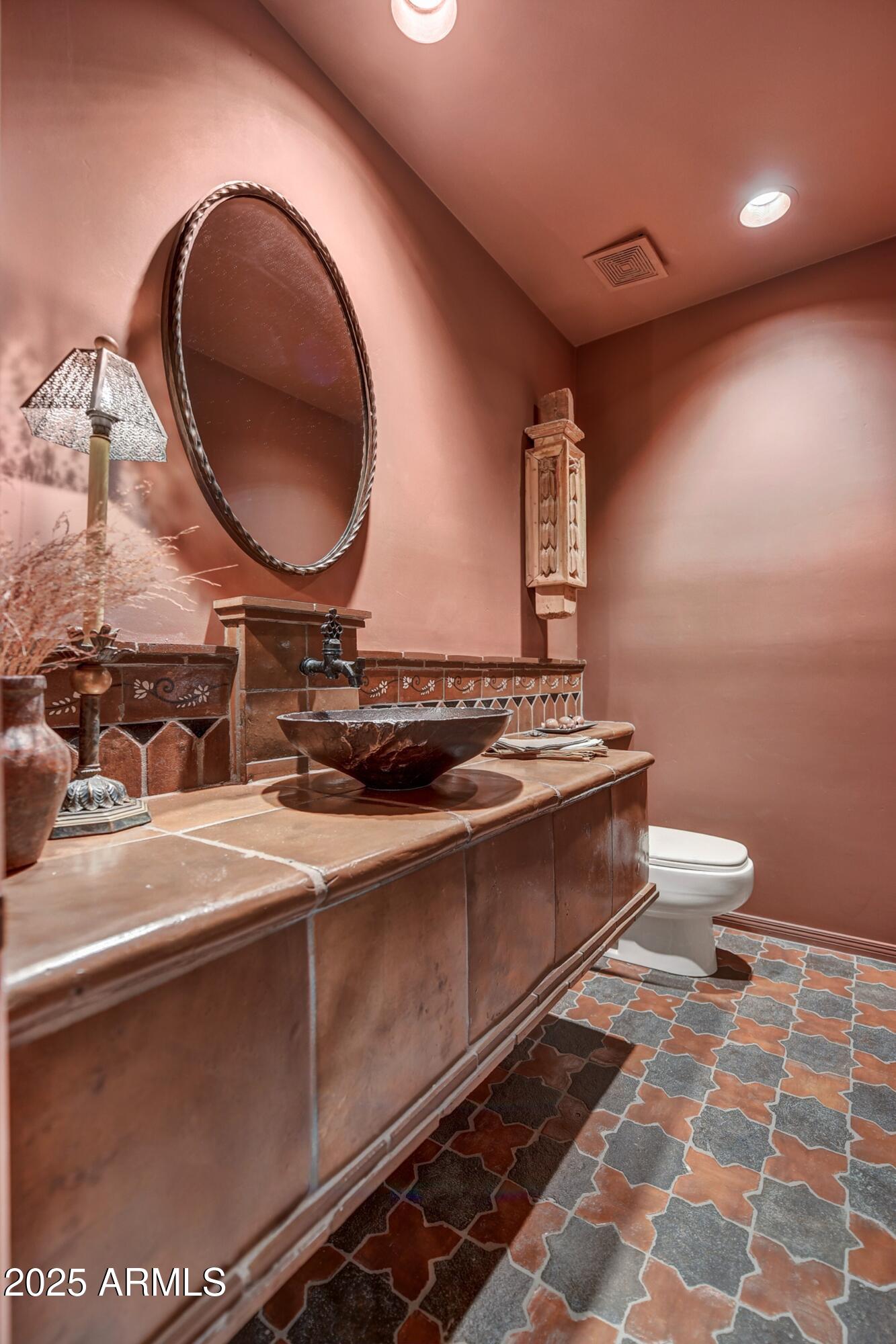 9534 E MONUMENT Drive