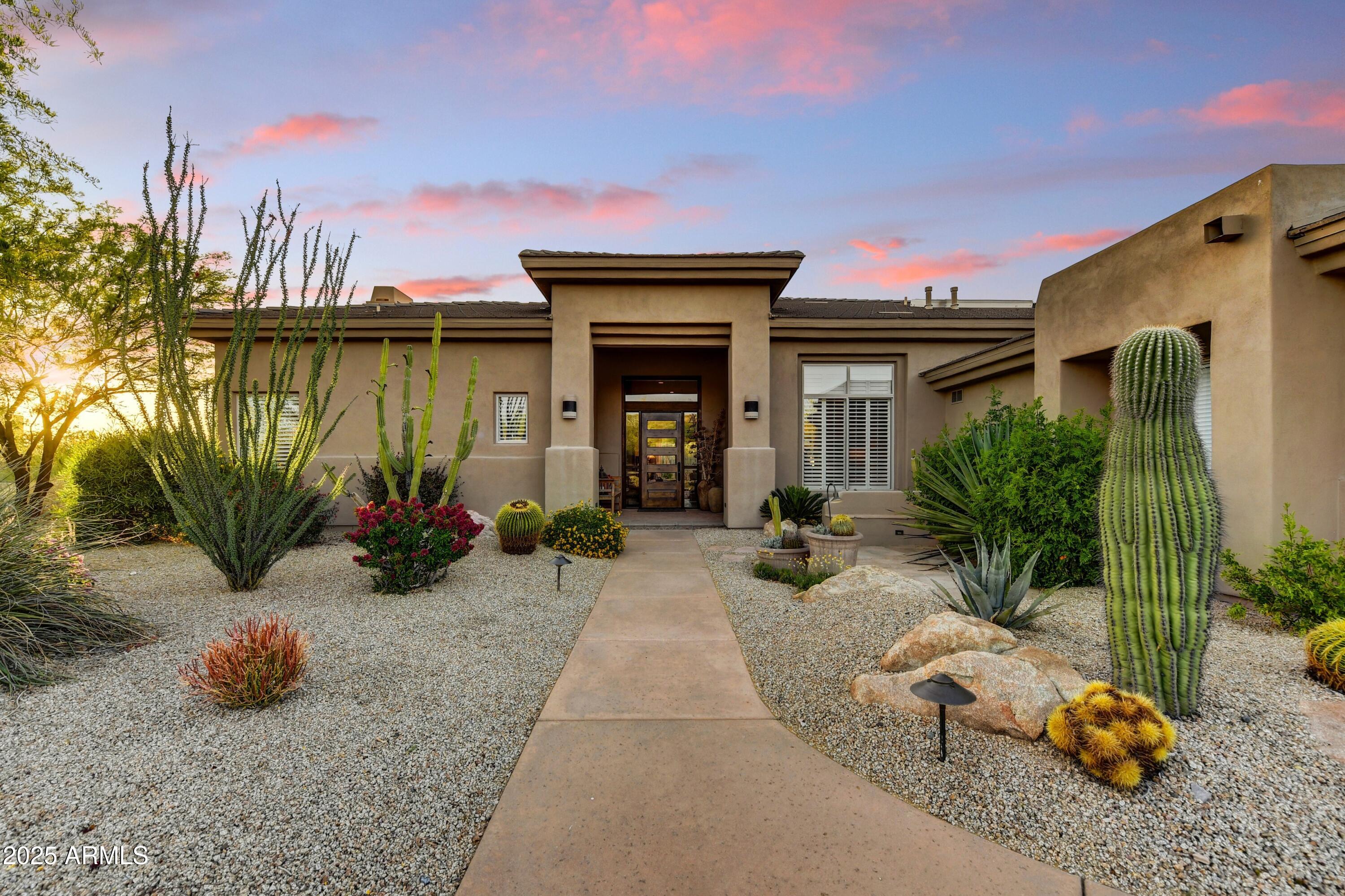 9534 E MONUMENT Drive