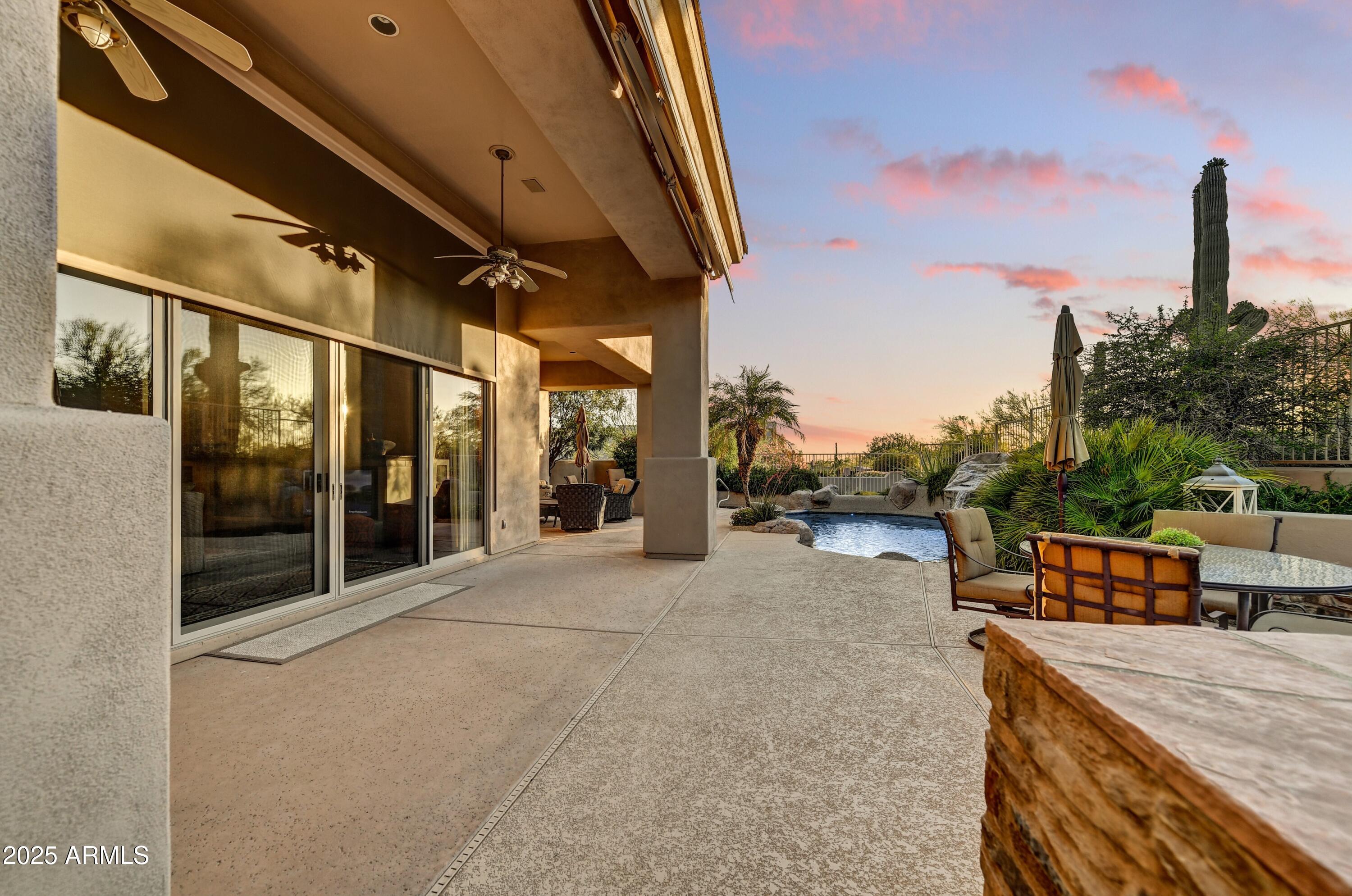 9534 E MONUMENT Drive