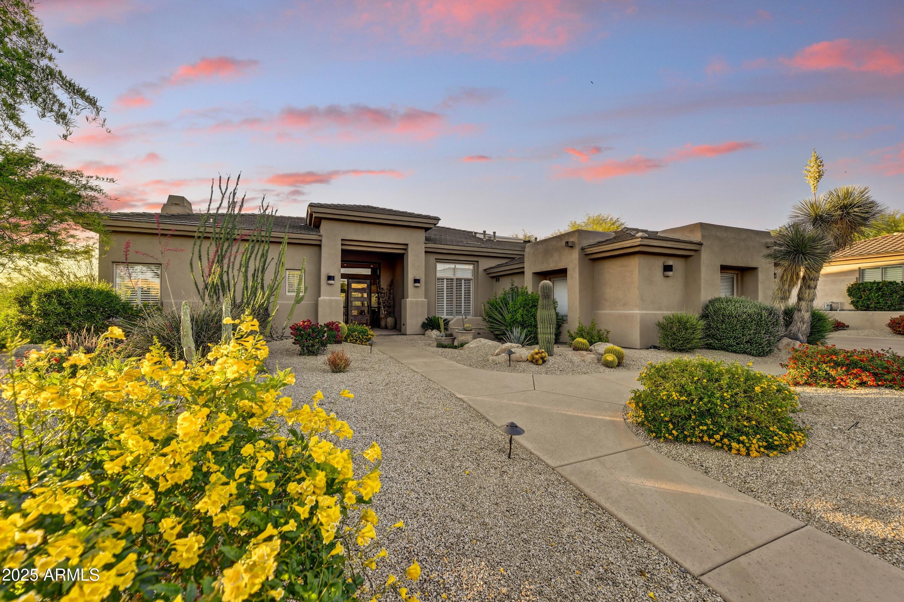 9534 E MONUMENT Drive