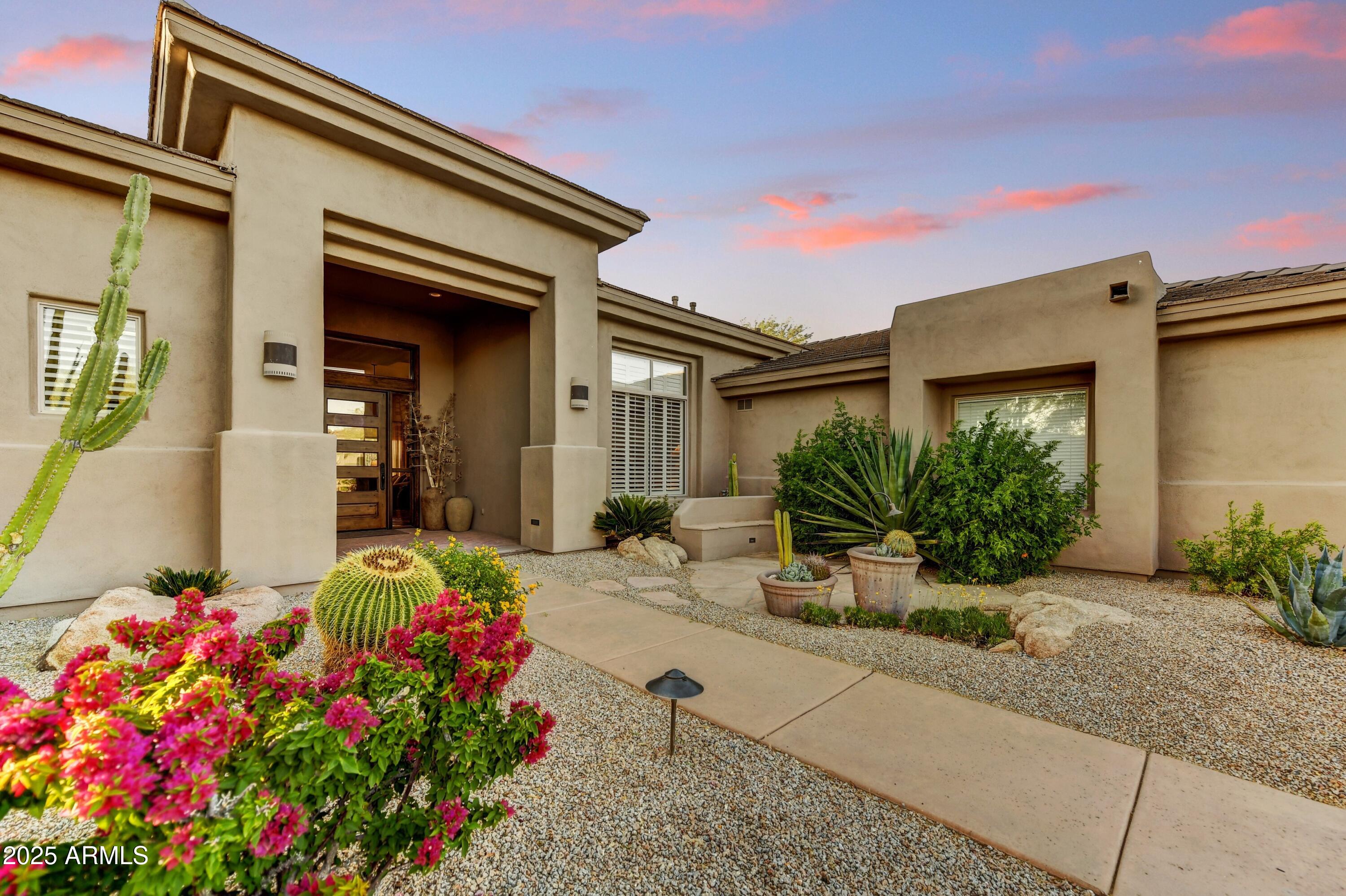 9534 E MONUMENT Drive