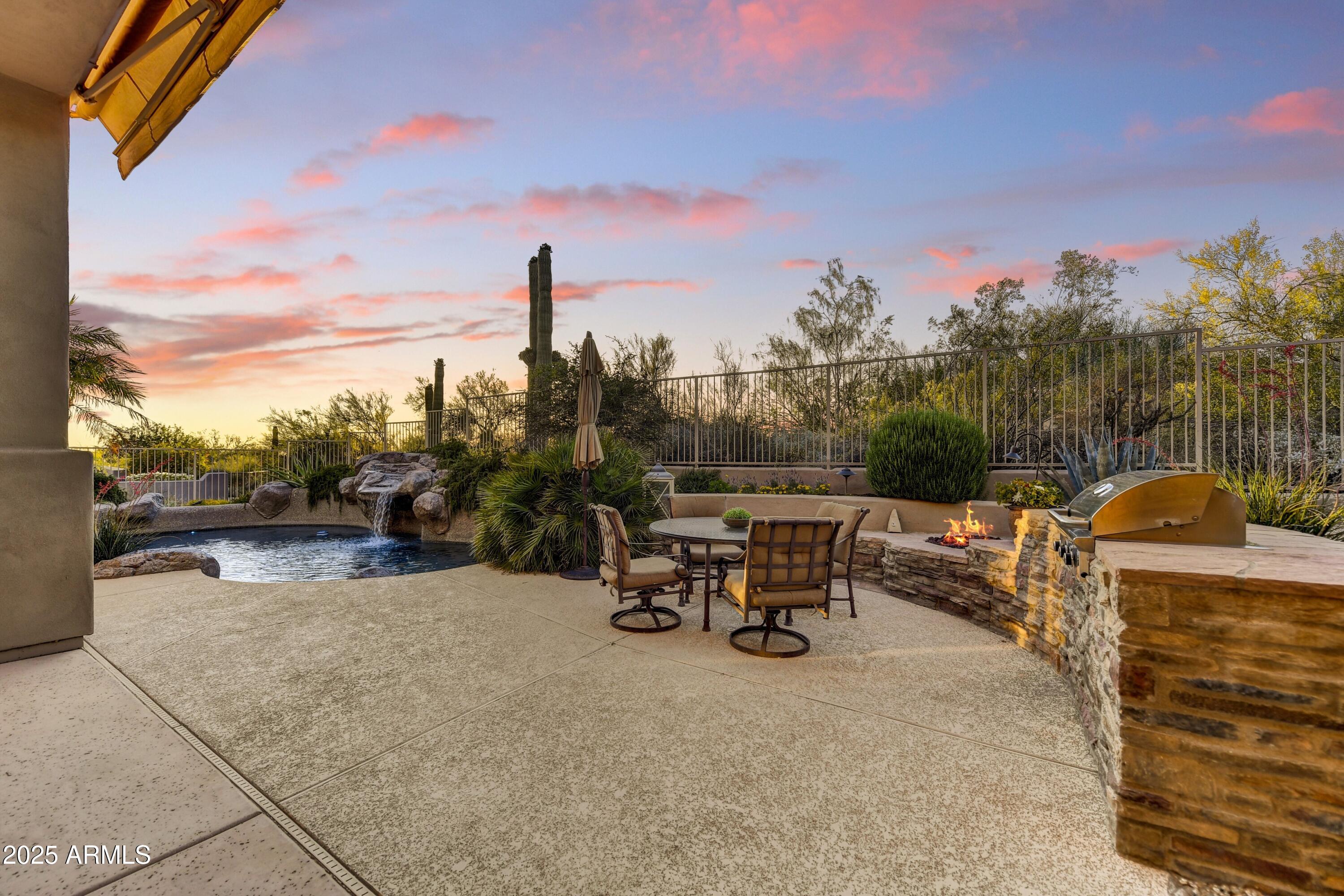 9534 E MONUMENT Drive