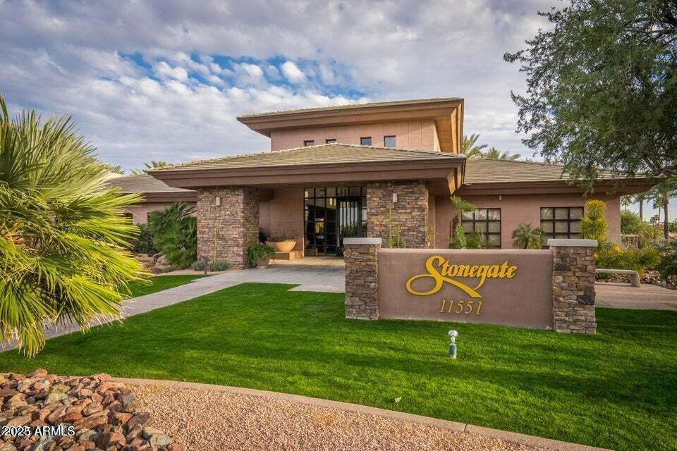 11403 E CARON Street