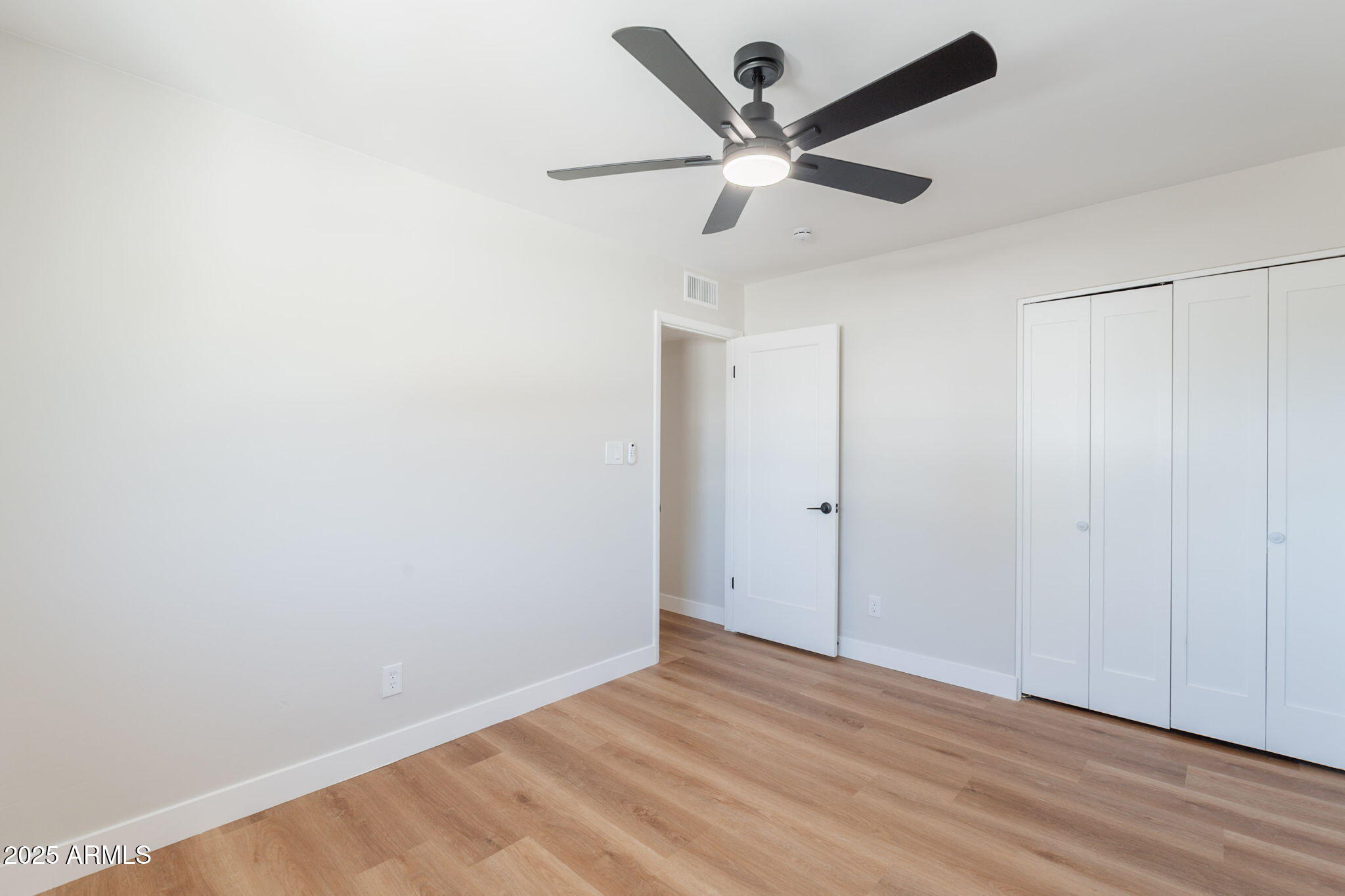 1061 E FREMONT Drive