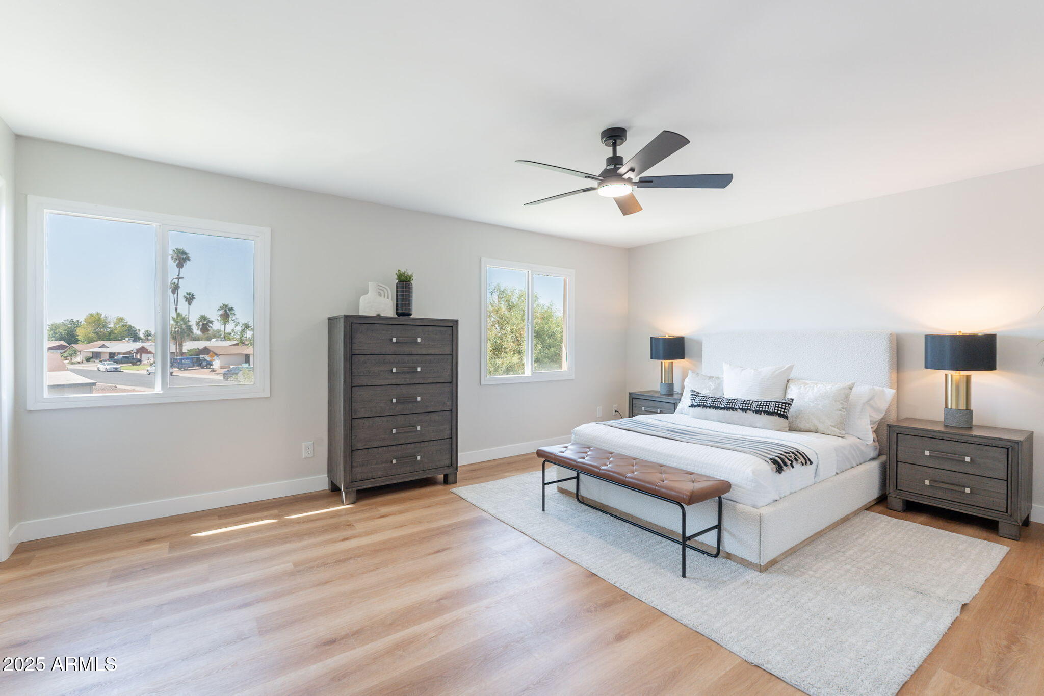 1061 E FREMONT Drive