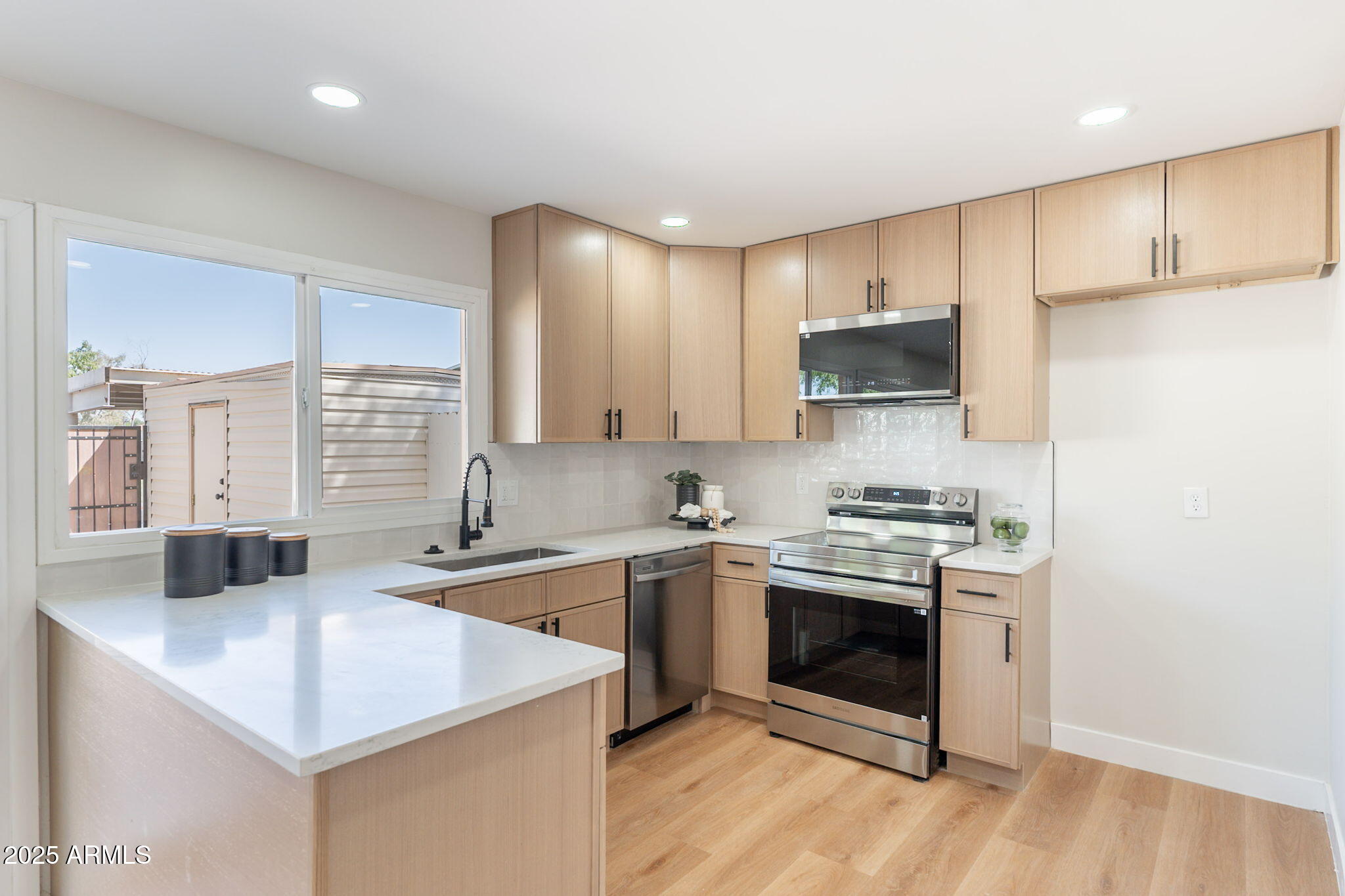 1061 E FREMONT Drive